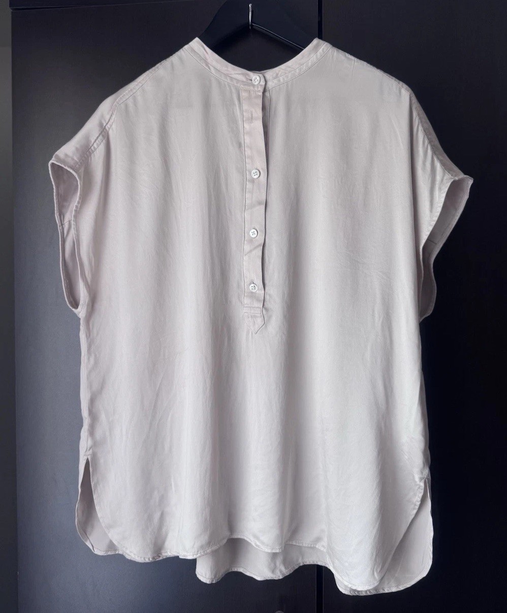 Banana Republic Blouse Large Cream 100% Silk Blend Mandarin Collar Short Sleeve