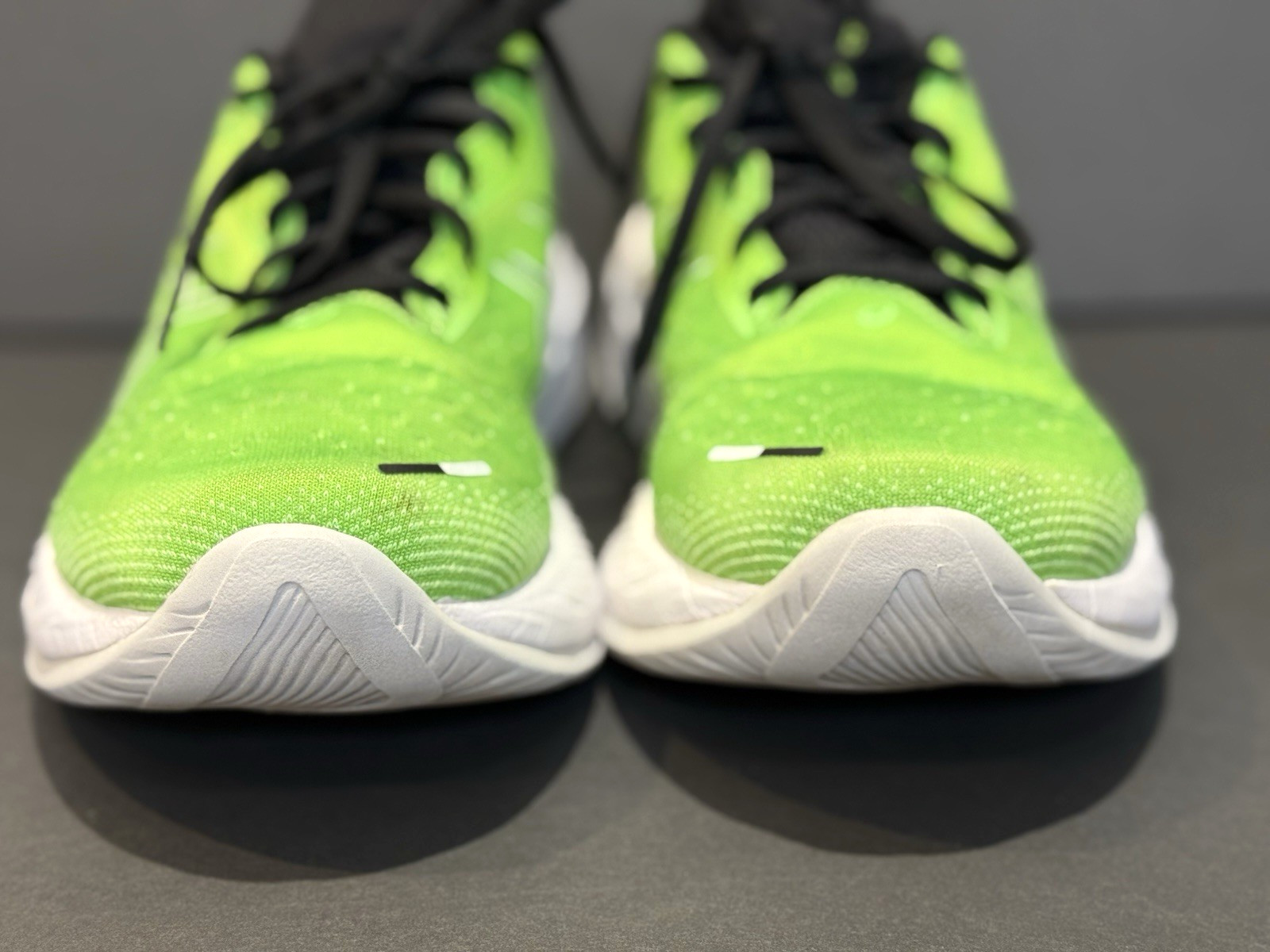 ASICS Mens Size 10.5 Running Shoes Gel-Cumulus 26 Green