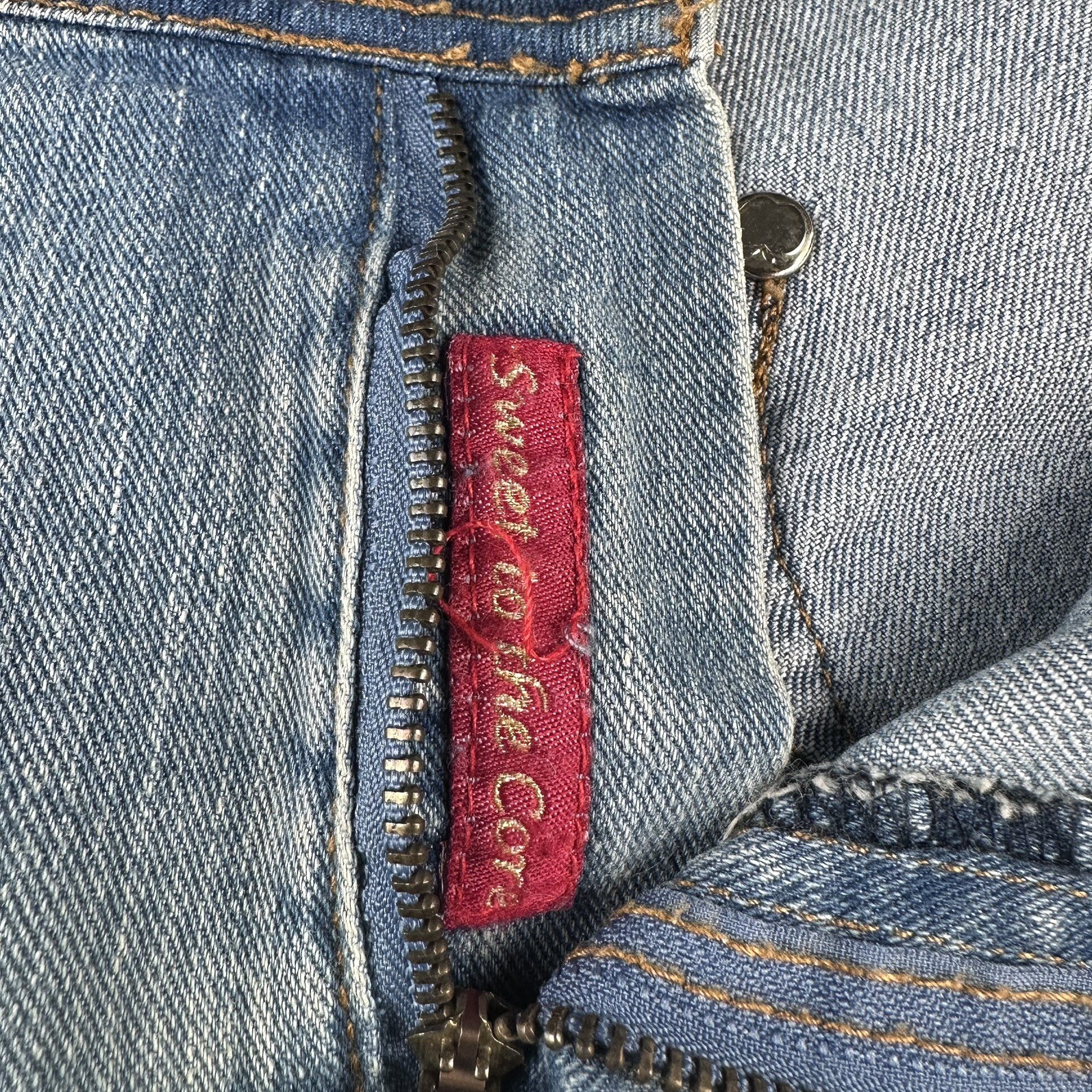Vintage Apple Bottom Capri Jeans Women’s 21/22 Embroidered 90s Y2K Picked Fresh