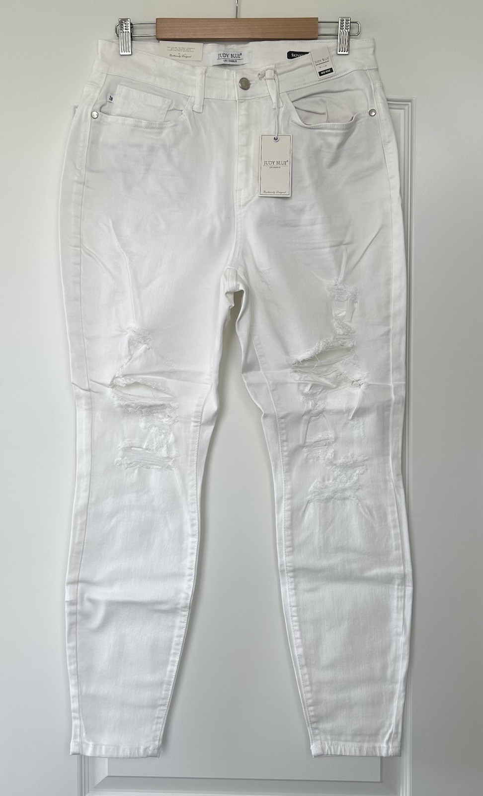 Judy Blue Jeans Womens Size 14W Mid Rise Skinny Fit White Distressed JB82280 NWT