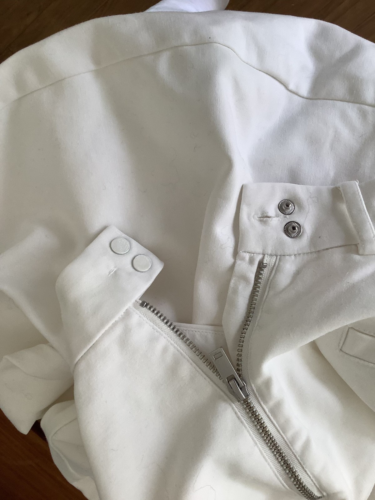 MINT VELVET: White 97%Cotton3%Elastane Capri trousers. Size: 10R See meas. below