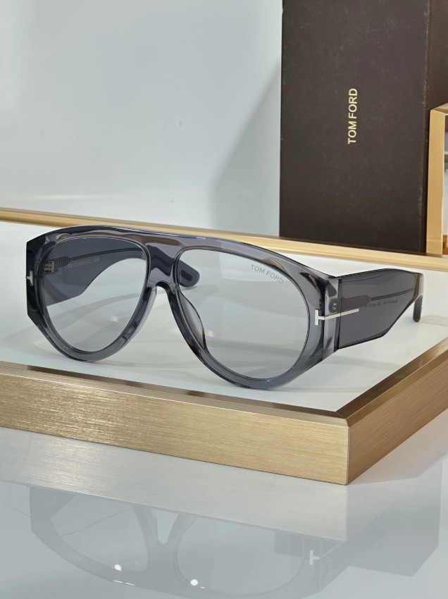 TOM FORD Bronson TF1044 Unisex Sunglasses 60□12-140