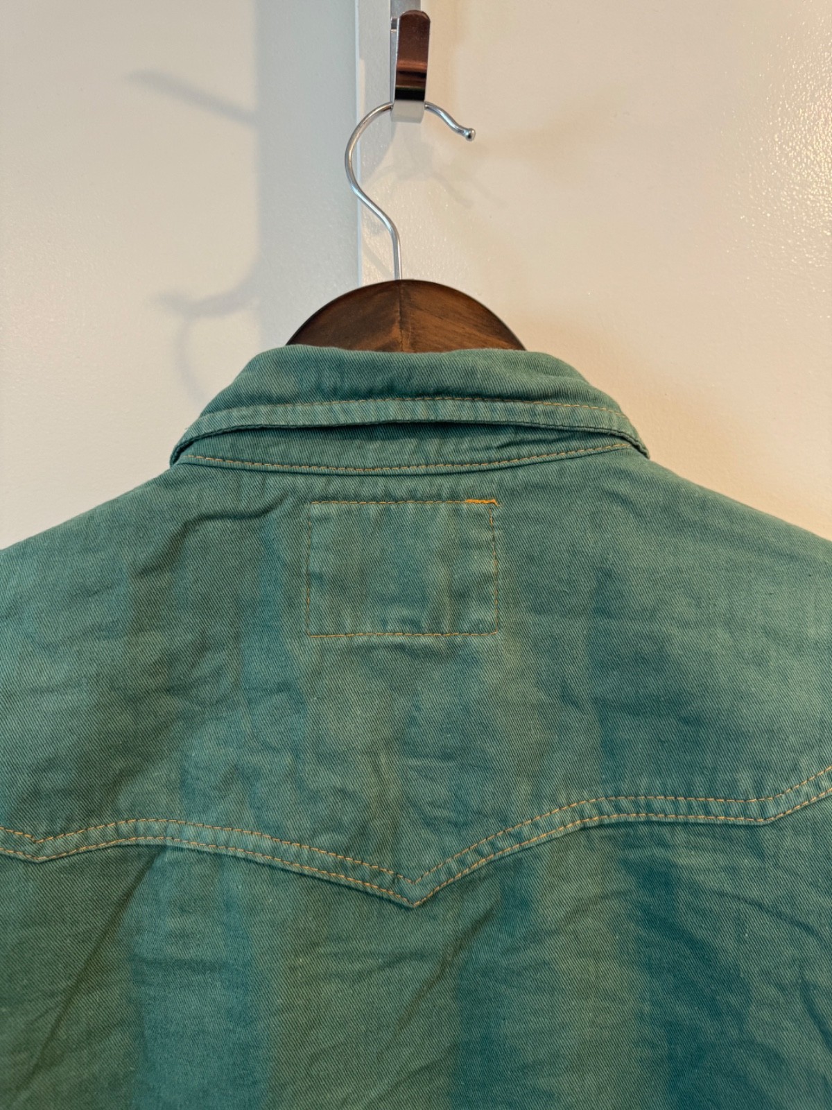 Vintage Levi’s Denim Pearl Snap Button Western Work Shirt