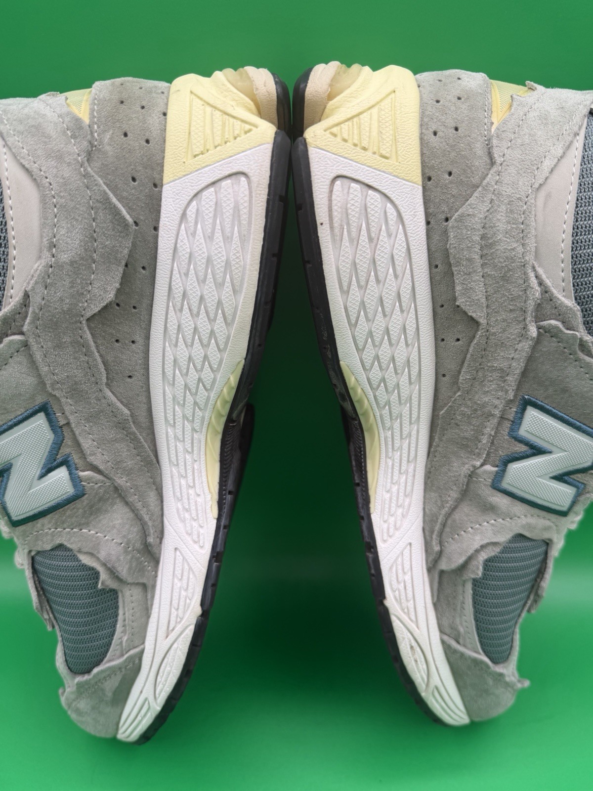 New Balance Men’s 2002R Protection Pack – Mirage Gray Shoes M2002RDD SZ 11