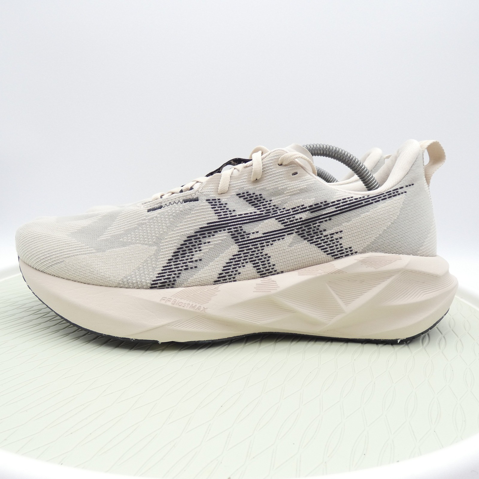 Asics Novablast 3 Mens Running Shoes Cream Black 1011B972 Size 11