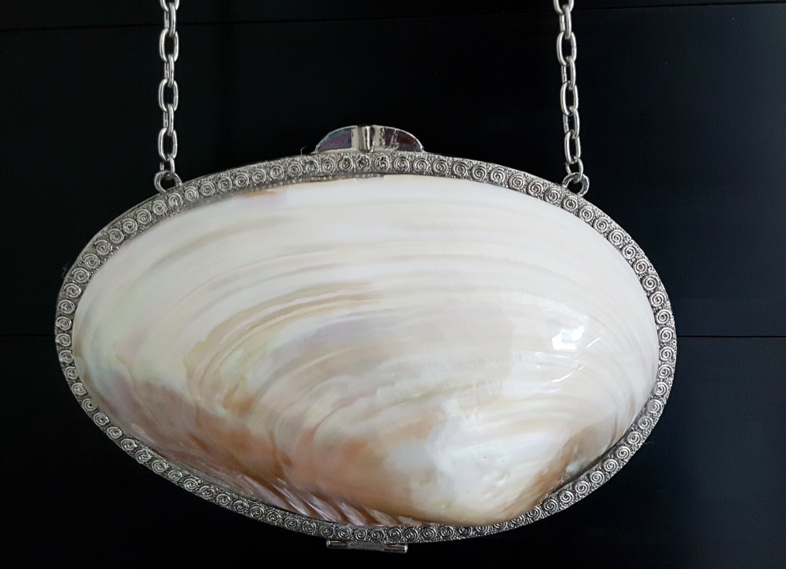 Vtg Mother of Pearl Clutch Bag Shell Pouch Shoulder Chain Hasp White Lady Mom 8″