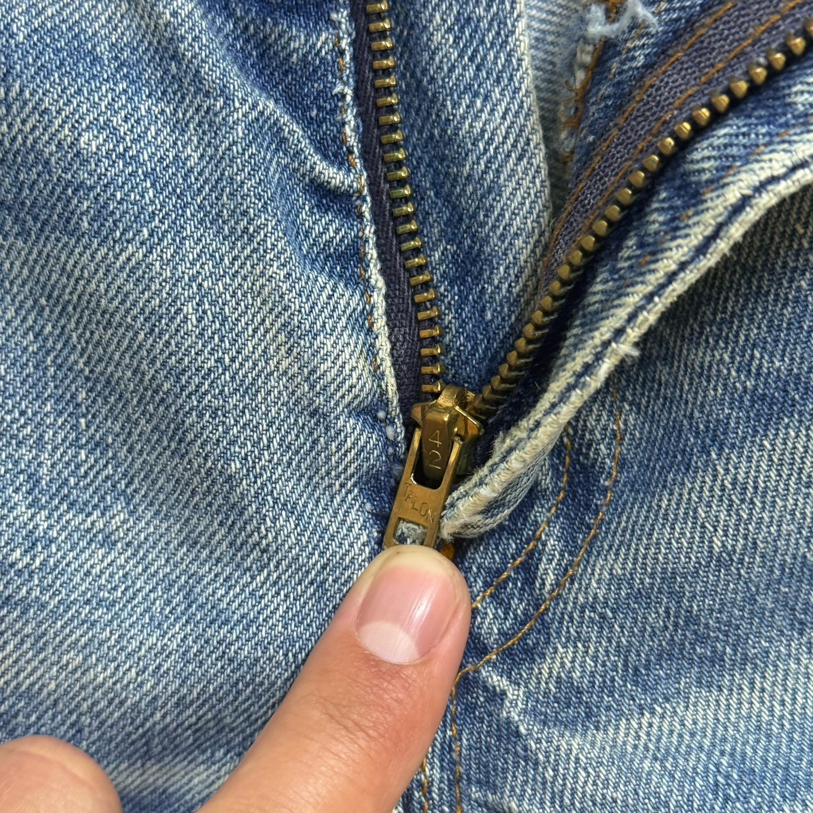Vintage Levi’s Faded 70s Men’s Blue Denim Flared Jeans Medium Wash USA Made