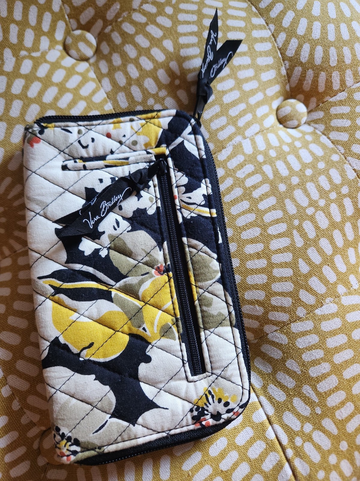 Vera Bradley Zip-Around Wallet Organizer- Go Wild Pattern