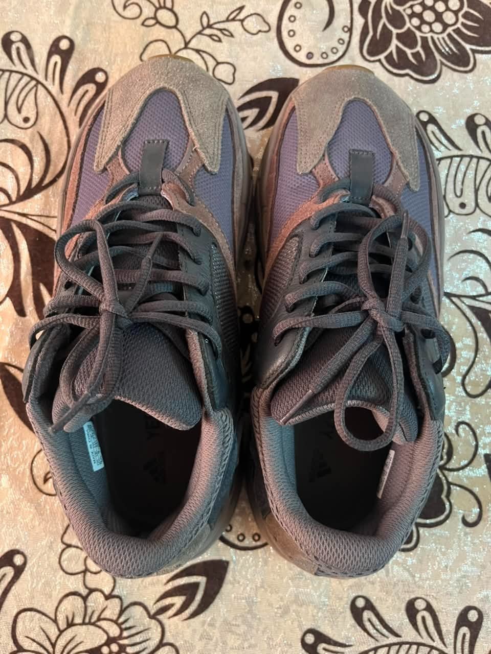 Adidas Yeezy Boost 700 V1 ‘Mauve’ EE9614 OG 2018 Pre-Owned Men’s US 9.5 NO BOX