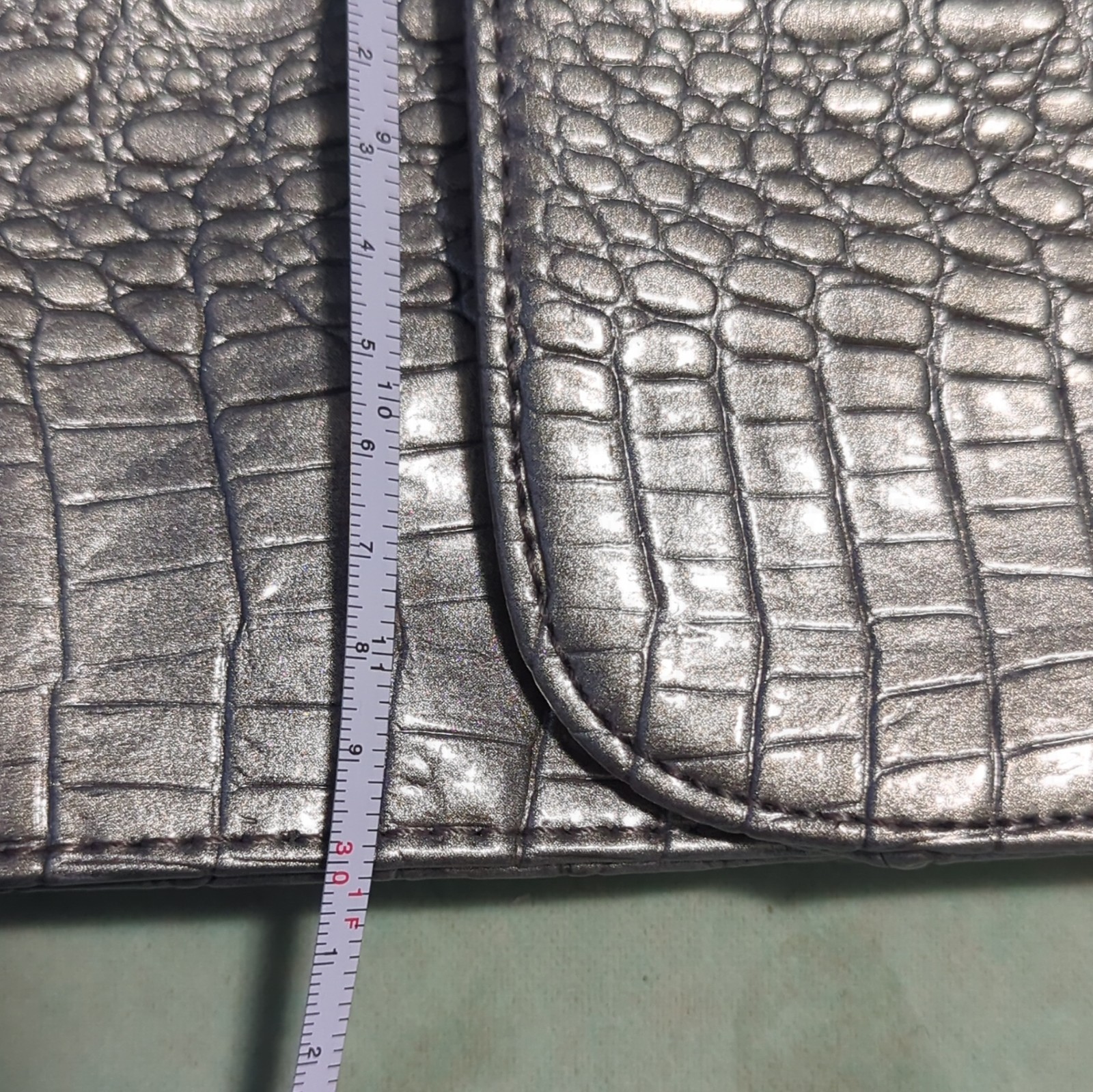 Nine West Metallic Silver Croc Embossed Clutch Top Handle Magnetic, Lined