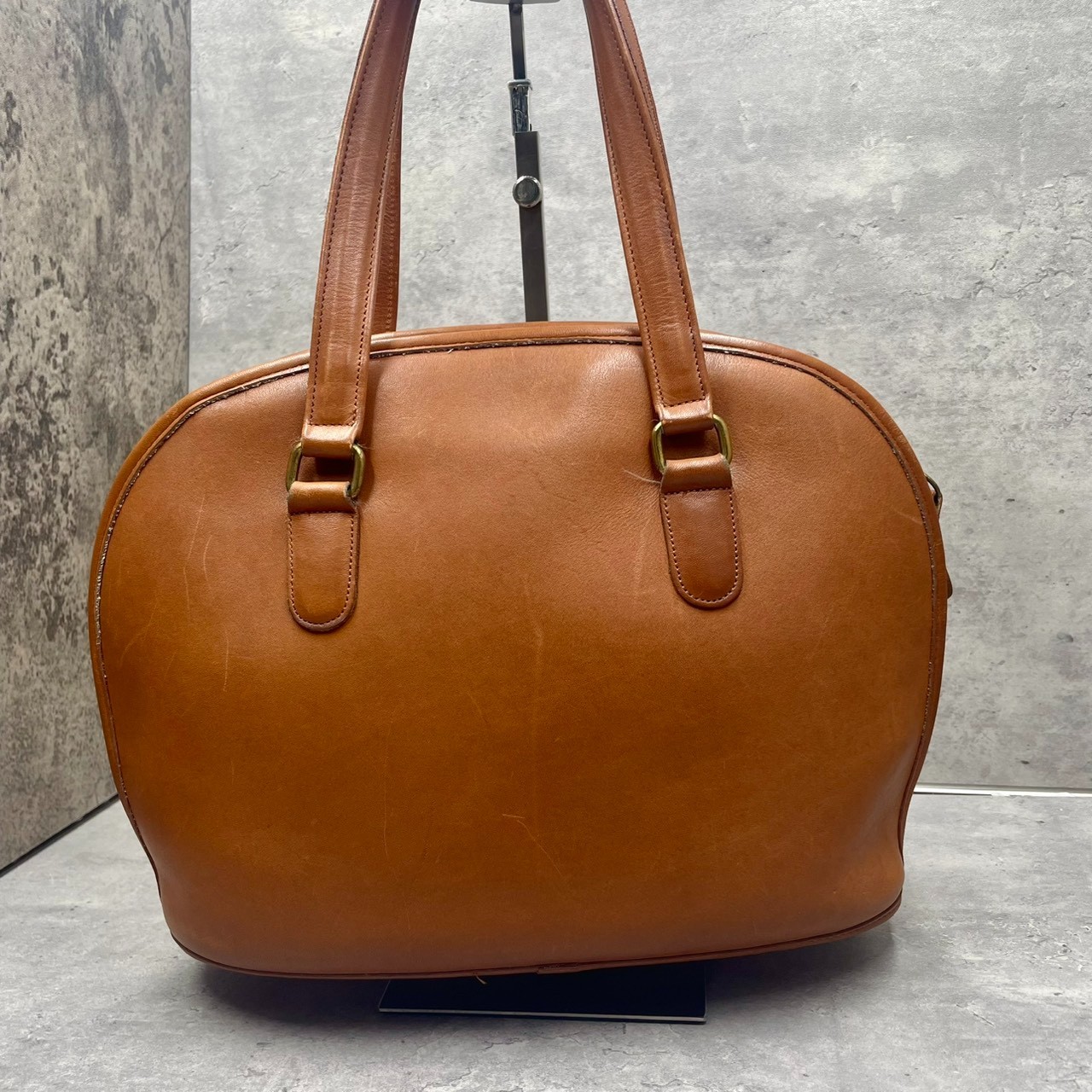Vintage COACH 9958 Pelham Brown leather zip dome bag Half moon made in USA
