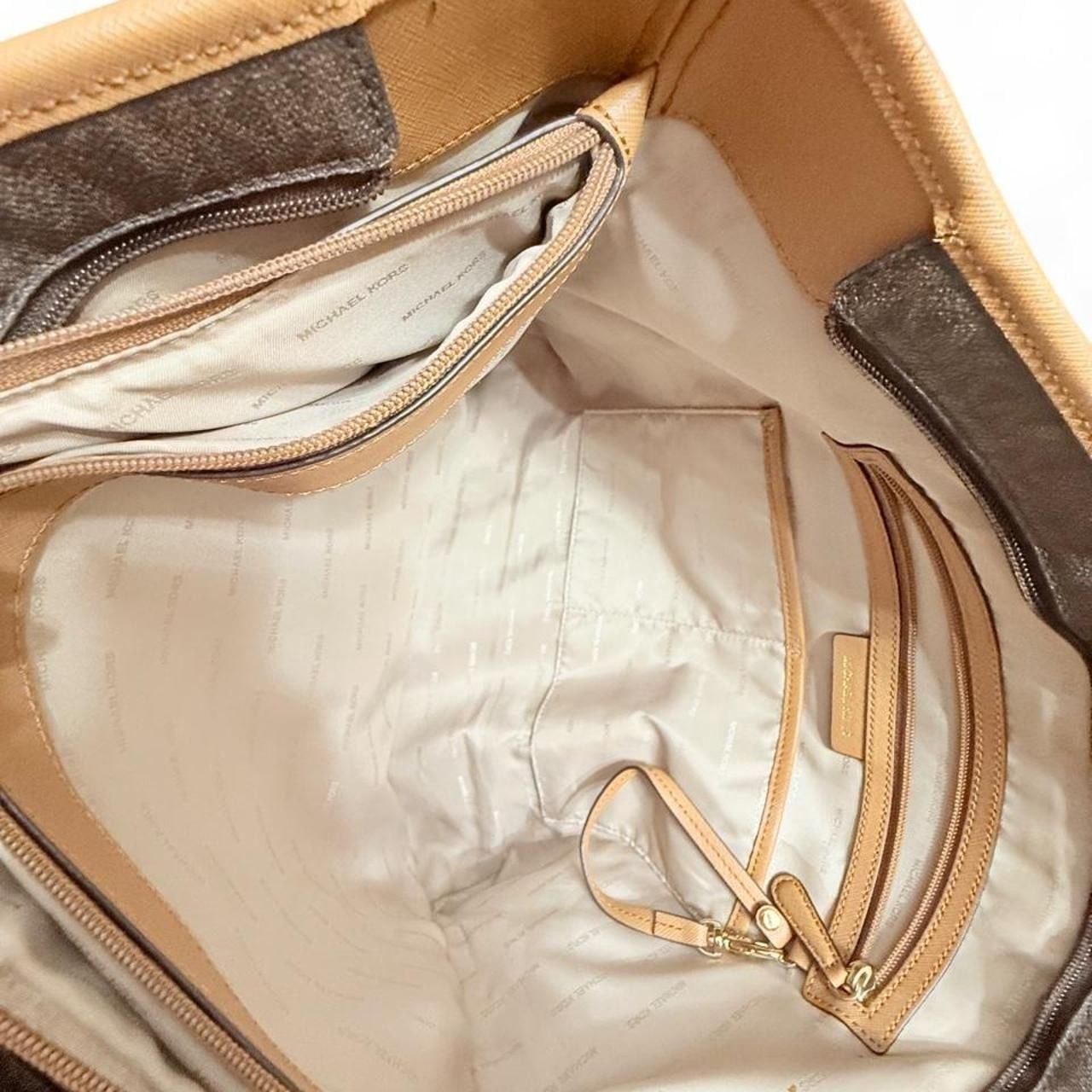 Michael Kors Jet Set Travel Medium Chain Tote