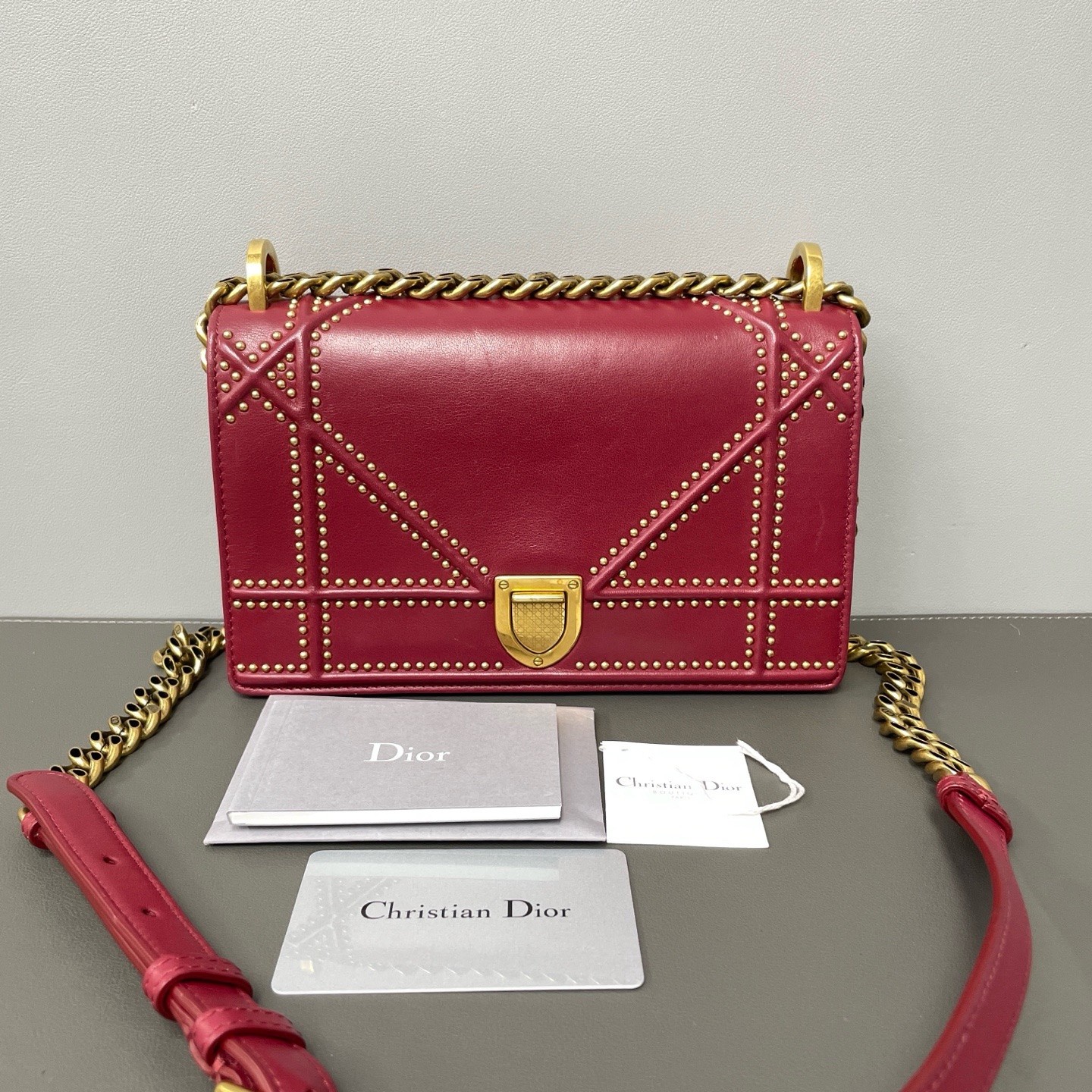 Dior Pre-Owned Authentic Chain Bag Burgundy 22*13*6.5 Free Tracked Shipping