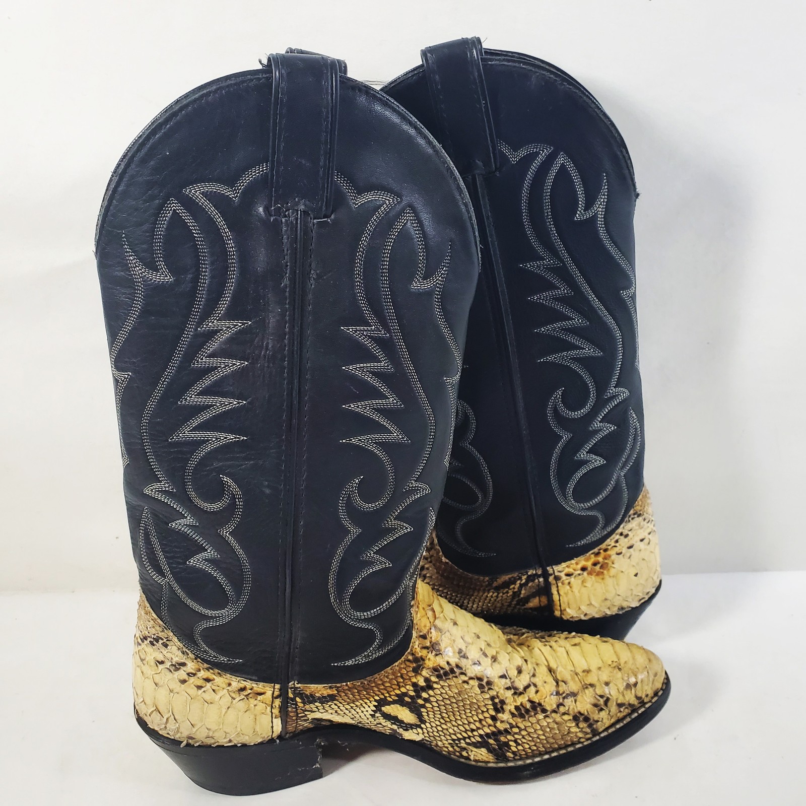 Vintage Laredo Mens 8D Python Snakeskin Cowboy Boots Black Leather USA Made