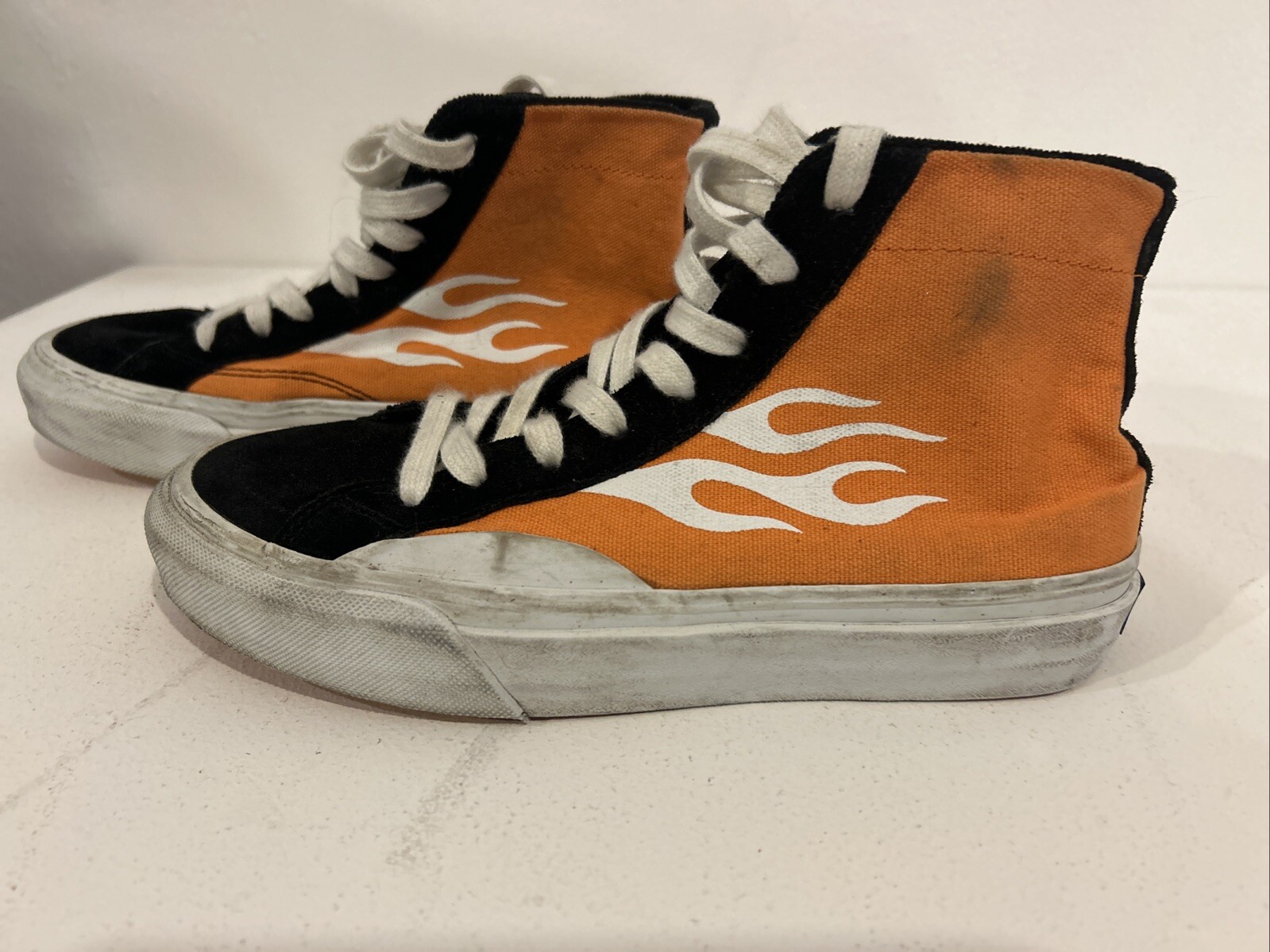 STRAYE HILAND Orange & BLACK HIGH TOP SNEAKERS SKATEBOARD SHOES MENS SZ 6
