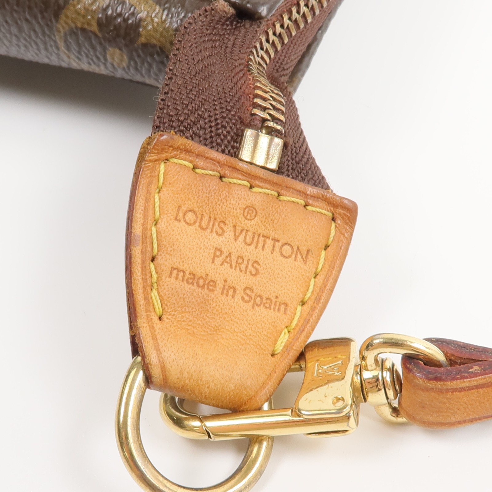 LOUIS VUITTON LV GHW Pochette Accessoires Pouch Handbag M51980 Monogram Brown