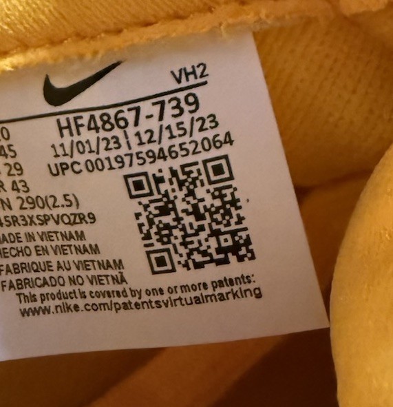 Nike – Dunk Low ‘University Gold Soft Yellow’ shoes – New W/Out Box – 10