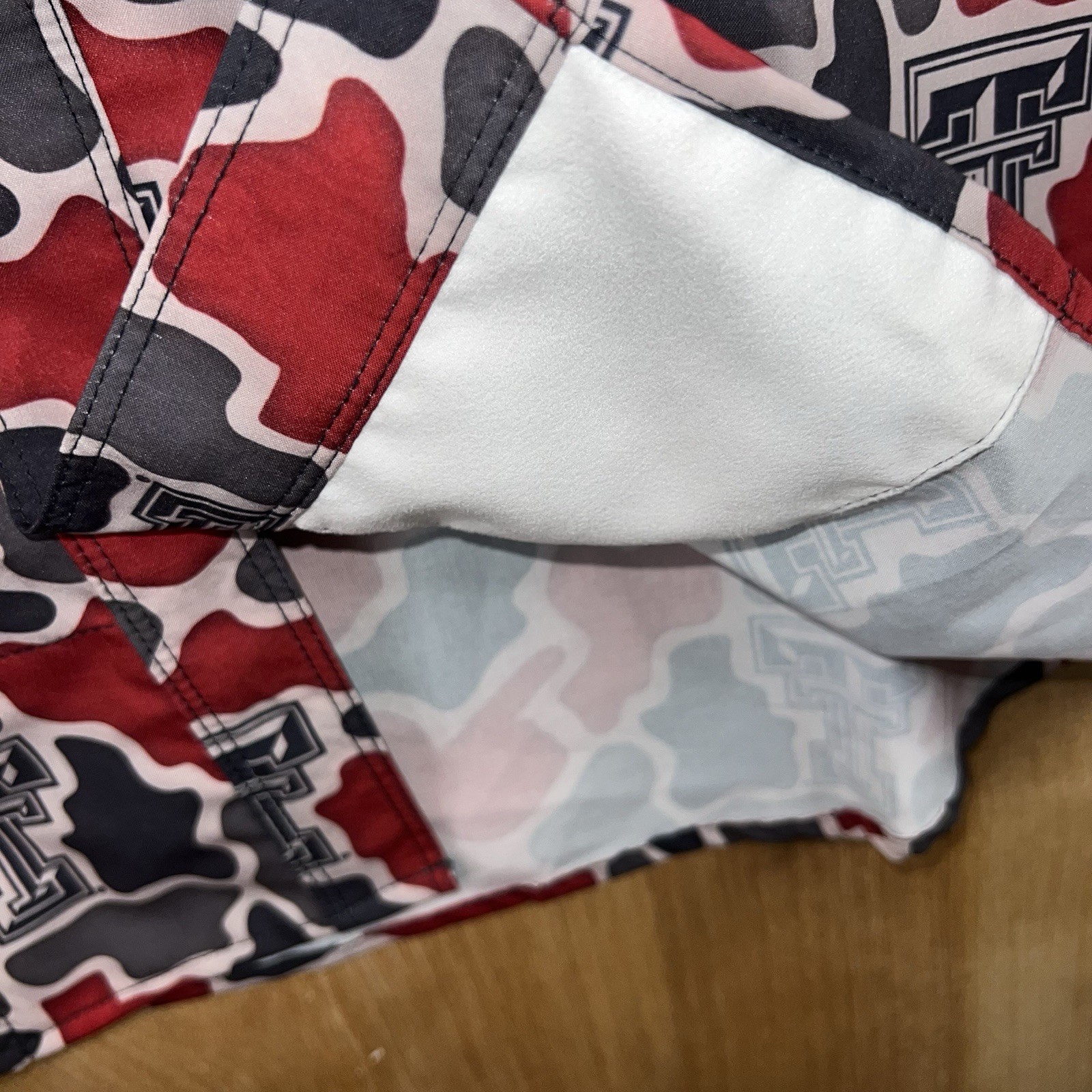 AMIGO PROVISIONS CAMOUFLAGE PRIMERO SHIRT NCAA TEXAS TECH RED RAIDERS LARGE NEW