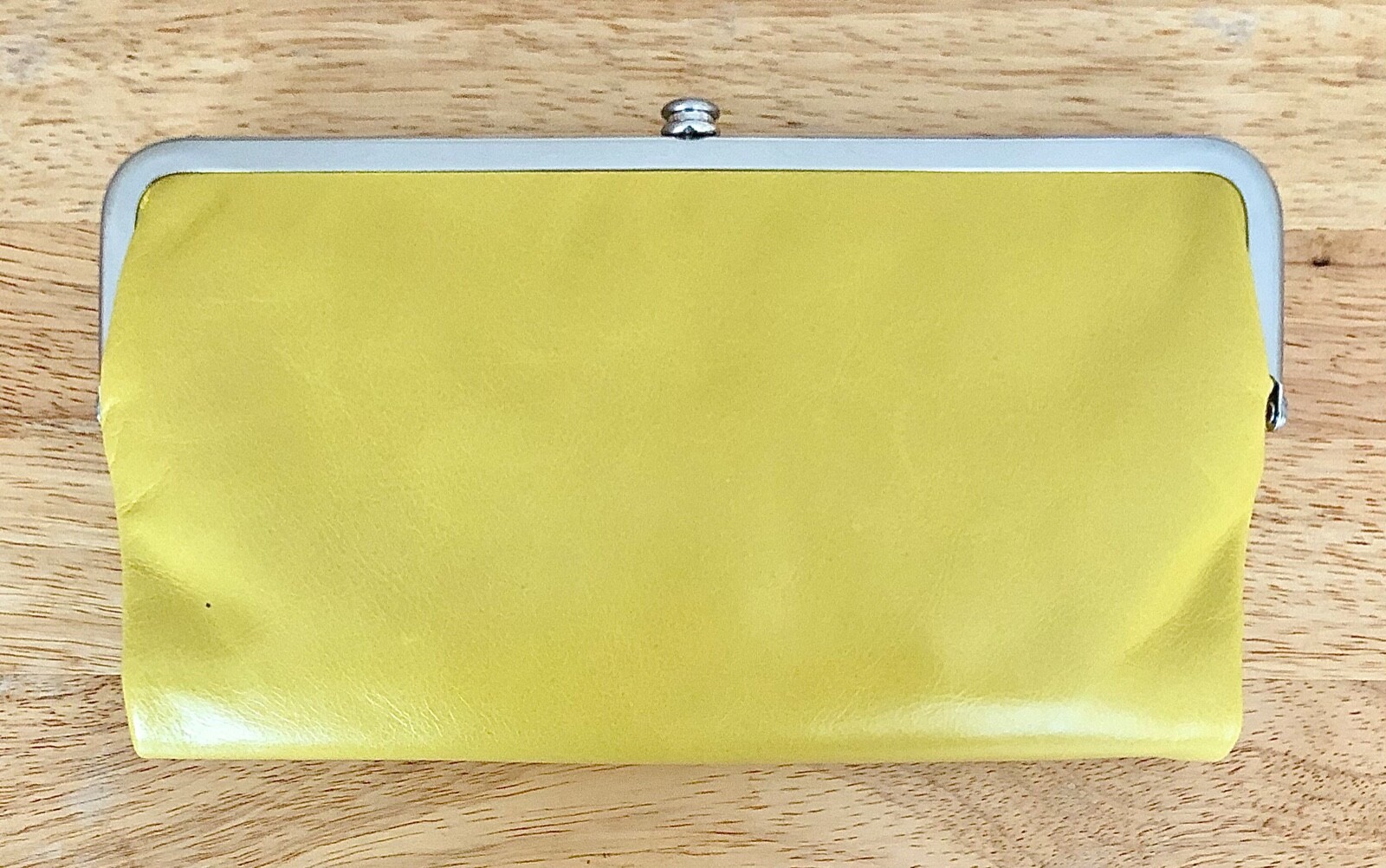 Nwt Women’s Hobo Leather Double Frame Clutch Wallet, Lauren, Lemongrass