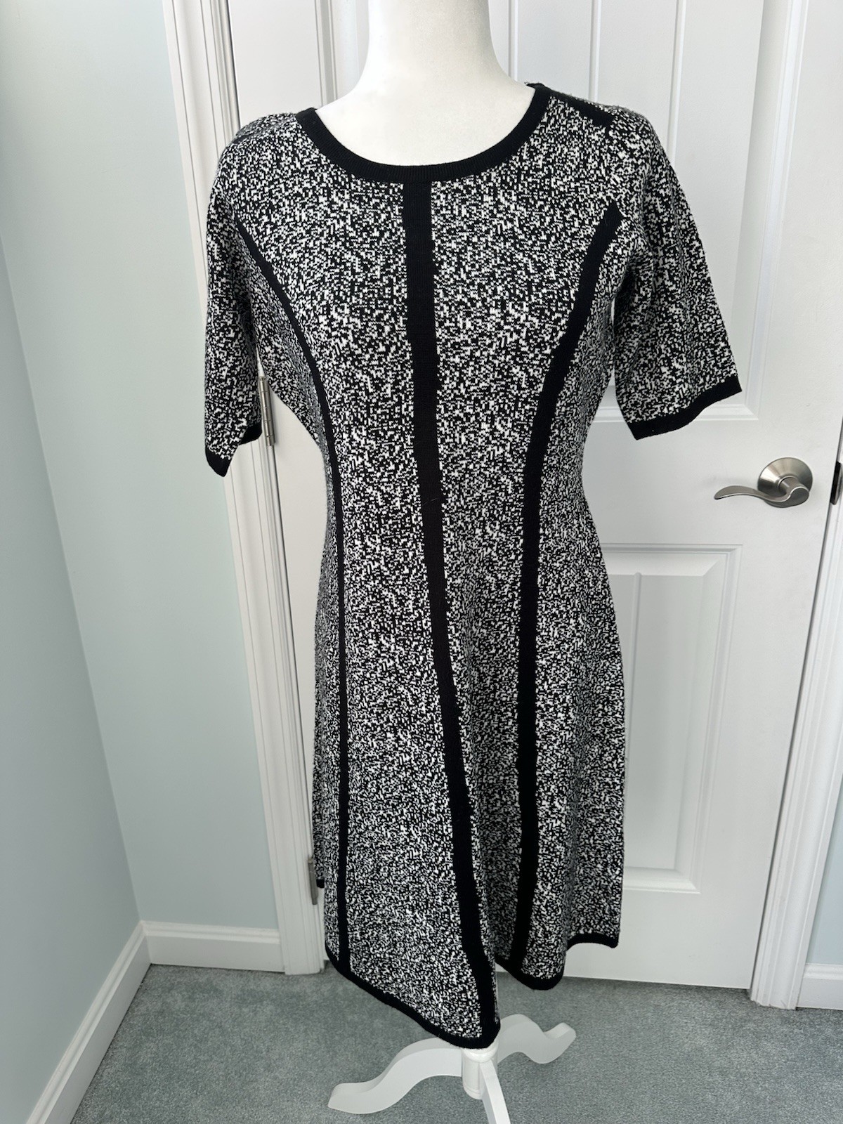 Maggy London Black White Geometric Knit Short Sleeve A-Line Dress Round Neck M