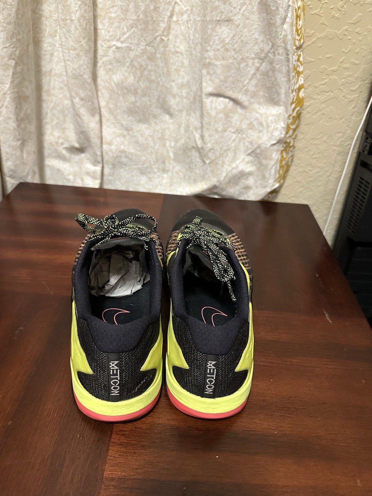 Nike Metcon 2 Black Volt Hyper Crimson Black Neon Green Shoes Sz 11 Men’s 852928