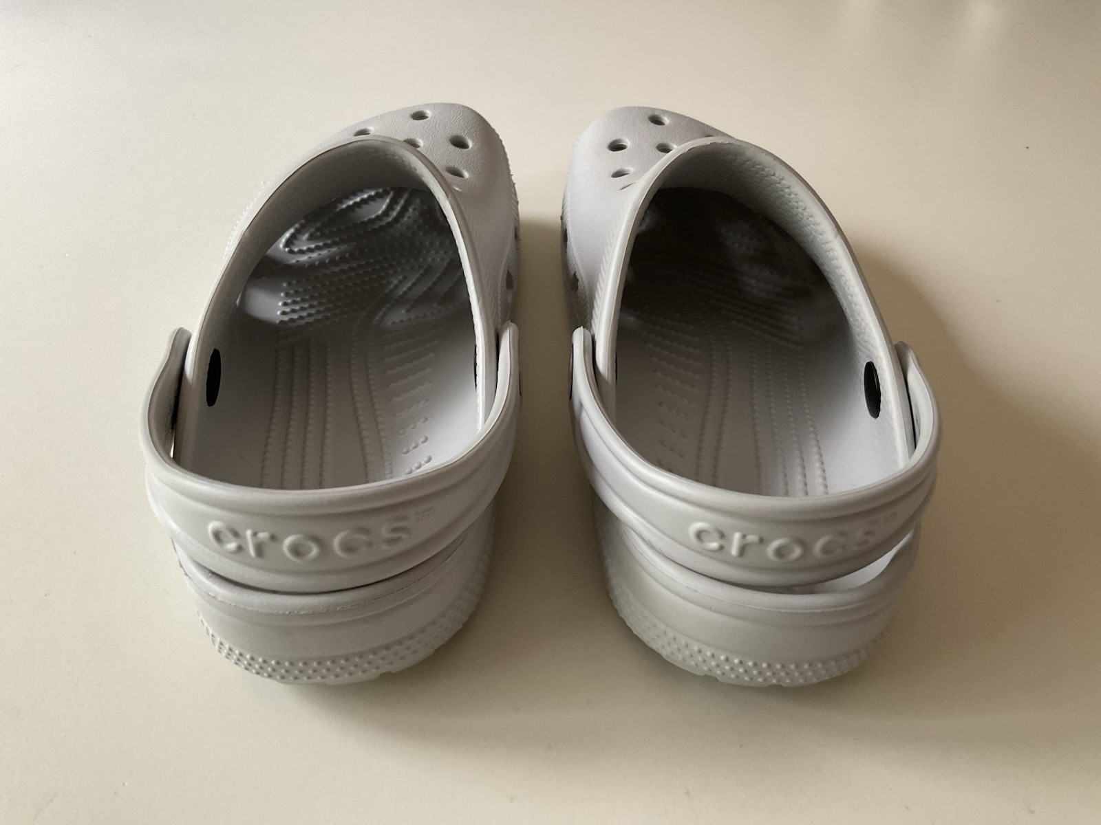 NWOT Crocs Atmosphere Gray Sandals Sz M3 W5 M 3 W 5 Light Grey