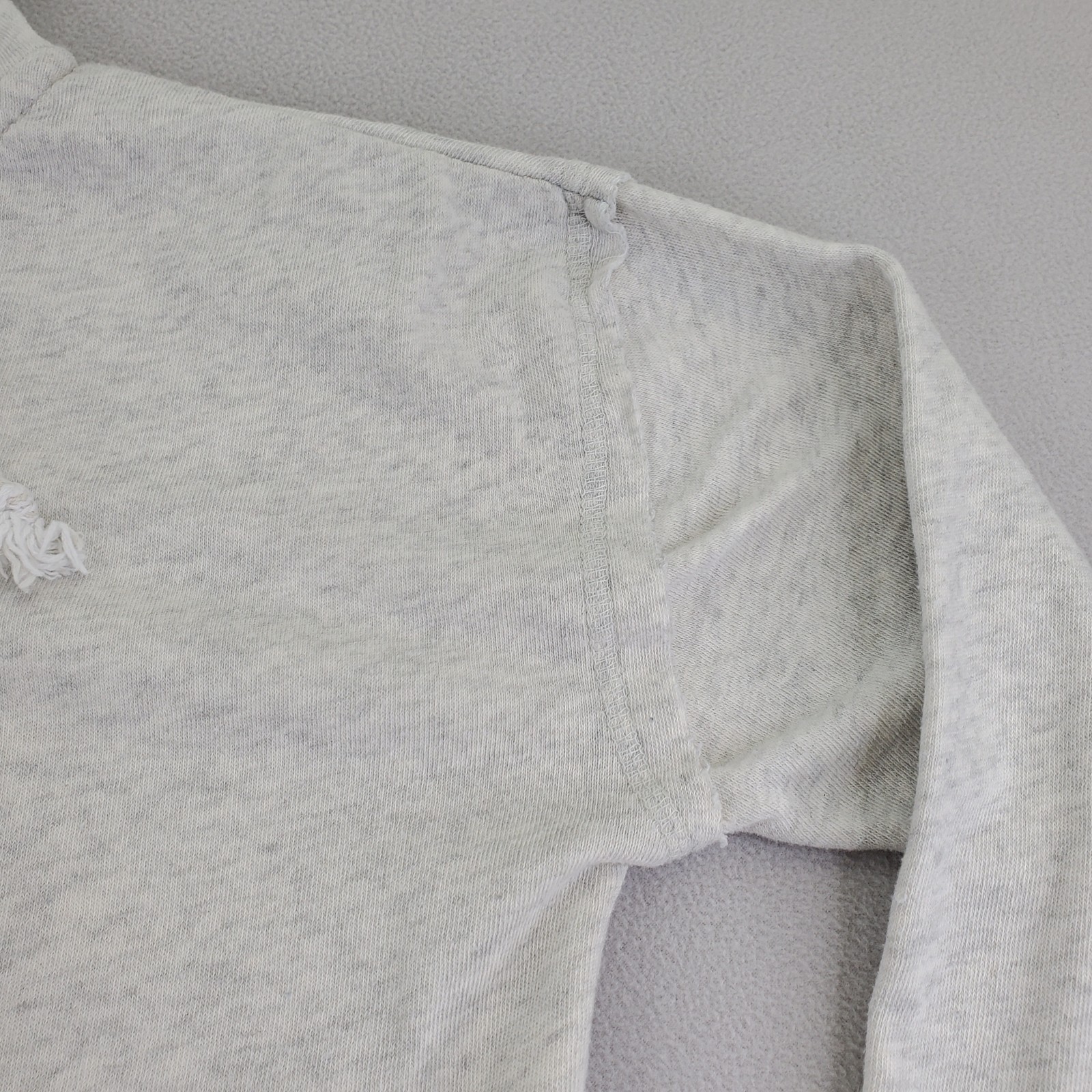 Buc ees Hoodie Womens M Light Gray Camo Logo V Neck Raw Edge Distressed Bucees