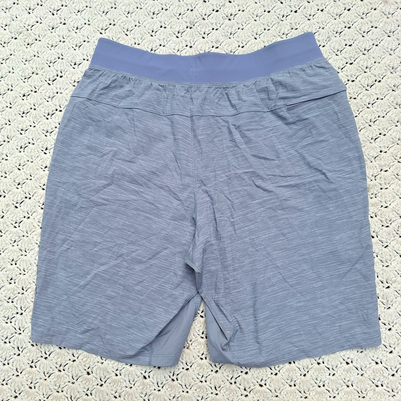 Lululemon Mens T.H.E. 9″ Lined Athletic Workout Hiking Stretch Shorts – Medium