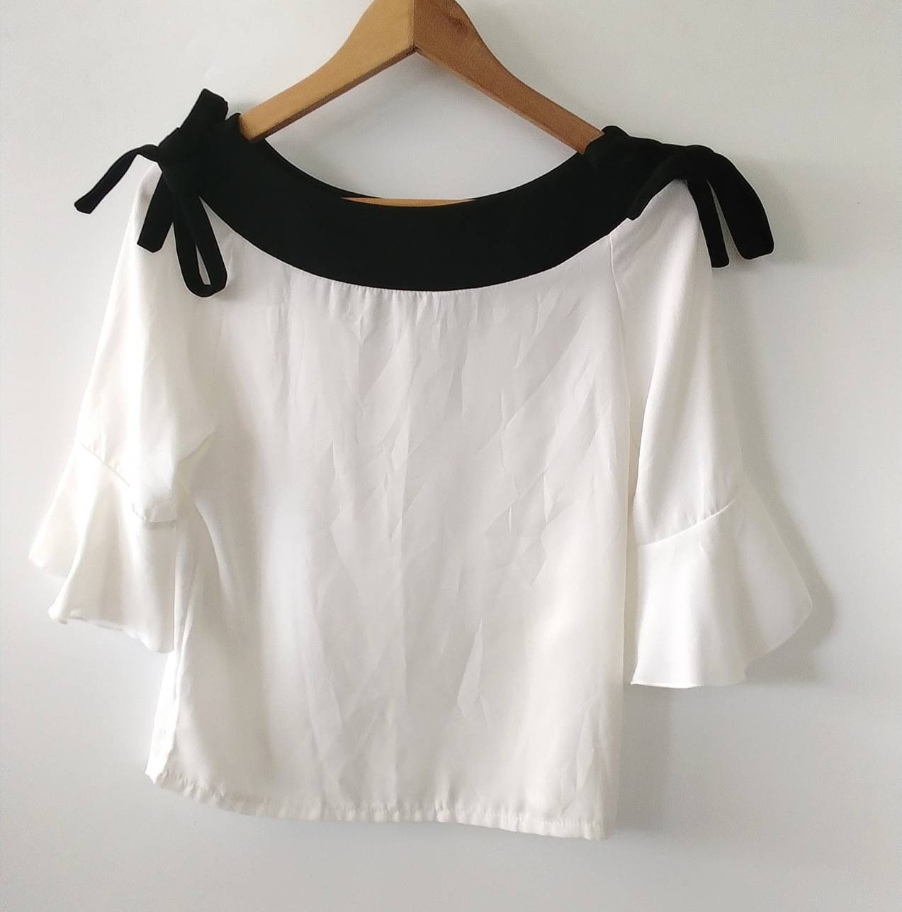 Vintage White Black Off Shoulder Blouse Bow Accent Bell Sleeve Pleated Top