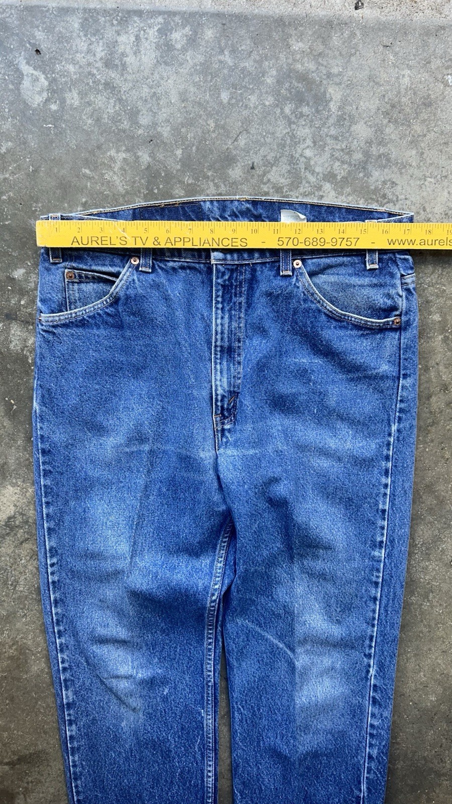 Vintage 90’s Levis 505 dark wash straight leg jeans size 36×30