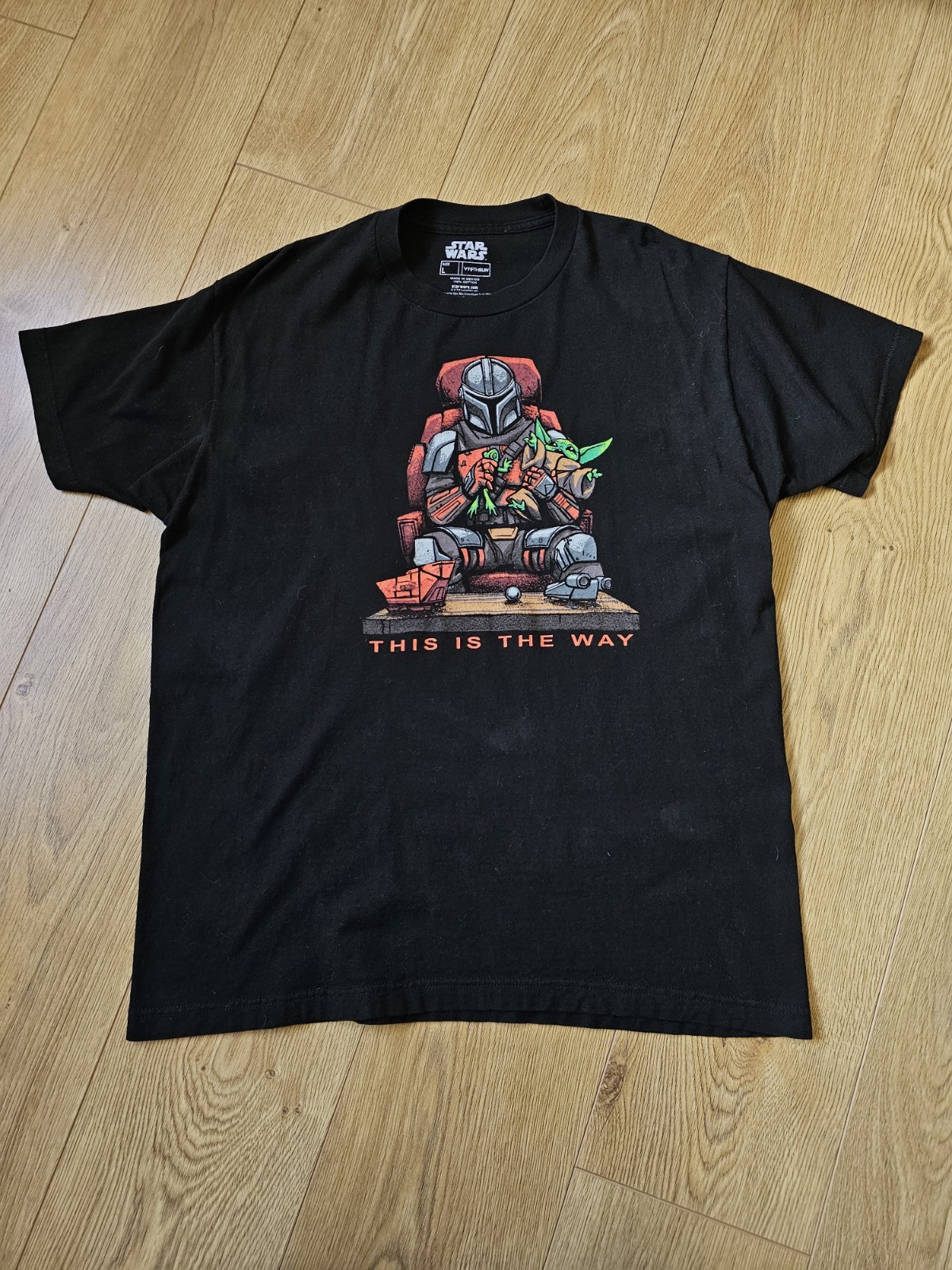 Star Wars The Mandalorian Grogu T Shirt Black Size Large Graphic Tee