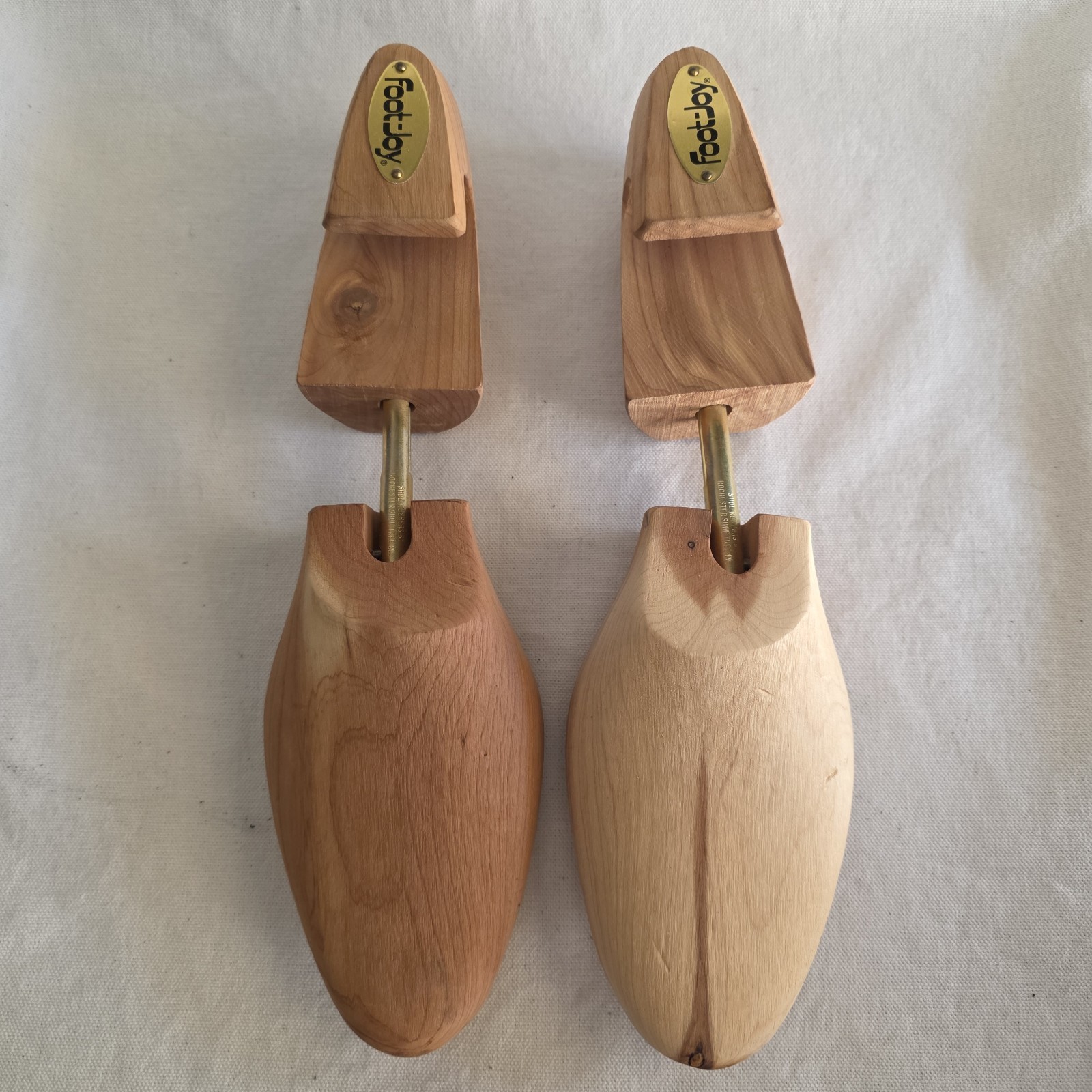 Footjoy Premium Cedar Shoe Trees Mens Medium Narrow