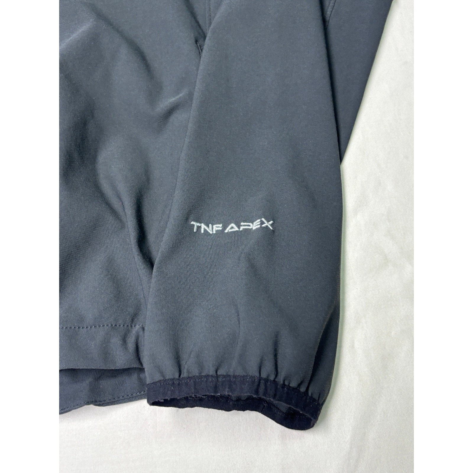The North Face TNF Apex Softshell Jacket Mens Medium Black Full Zip Performance