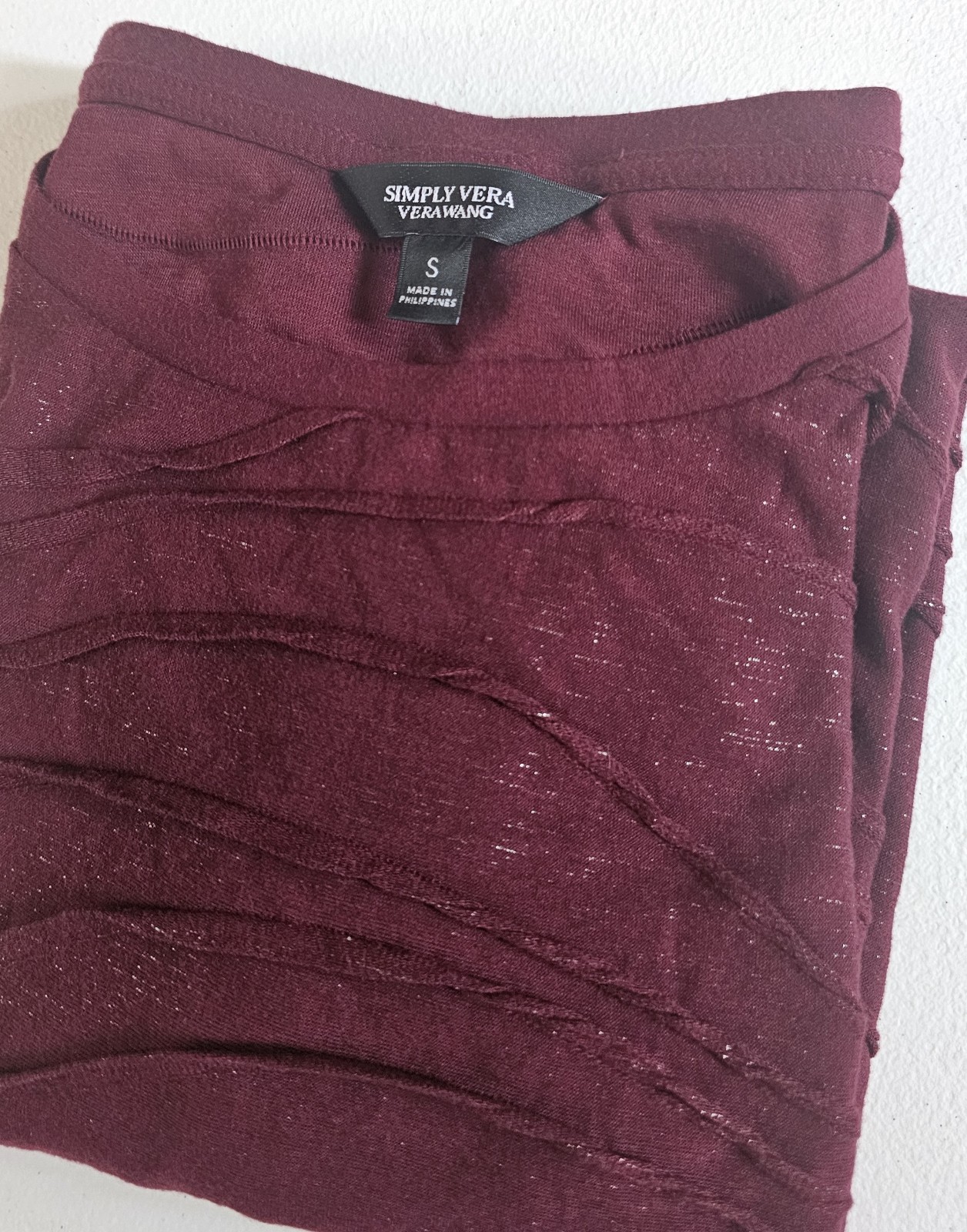 Simply Vera Wang Sz S Deep Red Soft Texture Top Sheer Glitter Ruffled