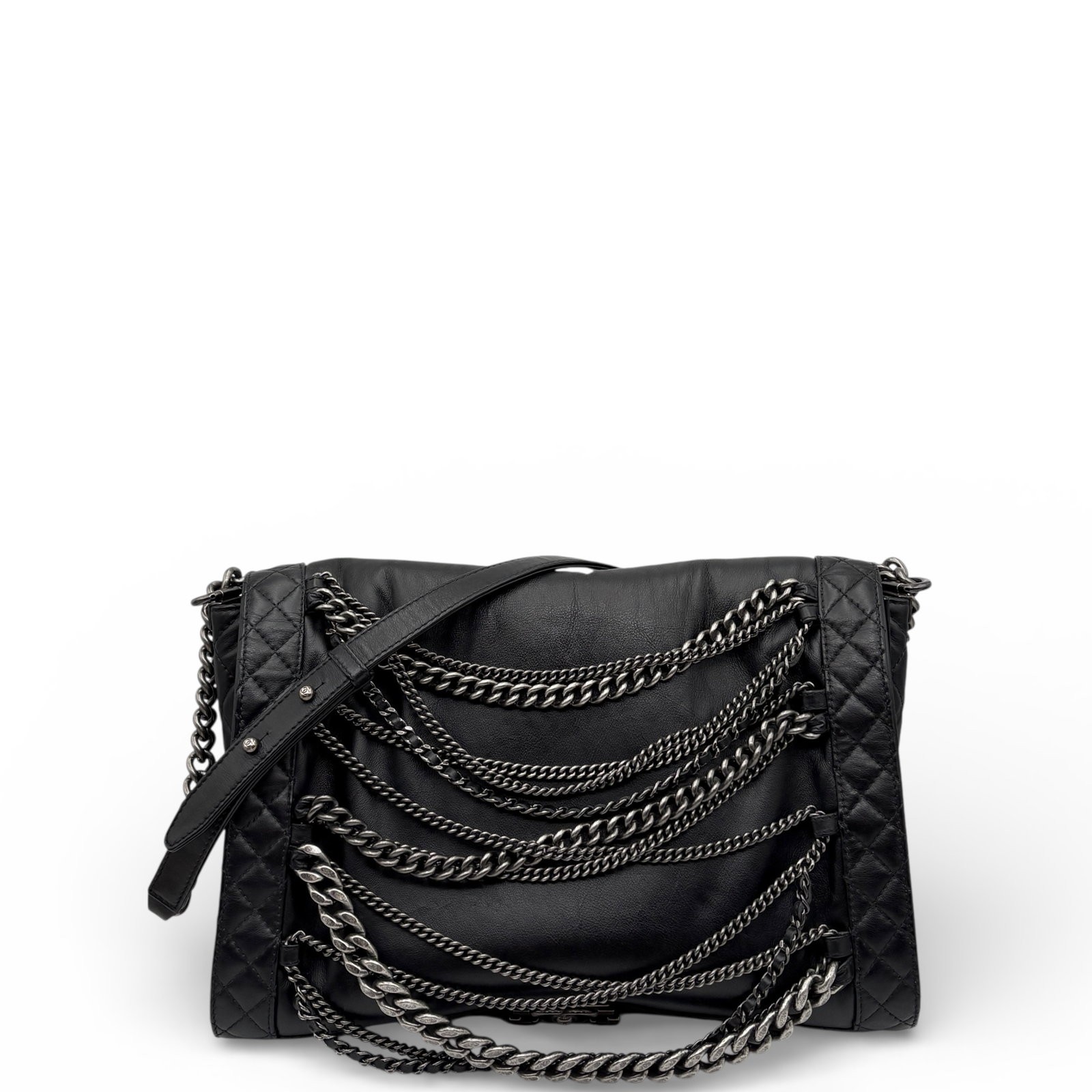 Chanel Enchained Boy Flap Black Calfskin (hs021026a2)