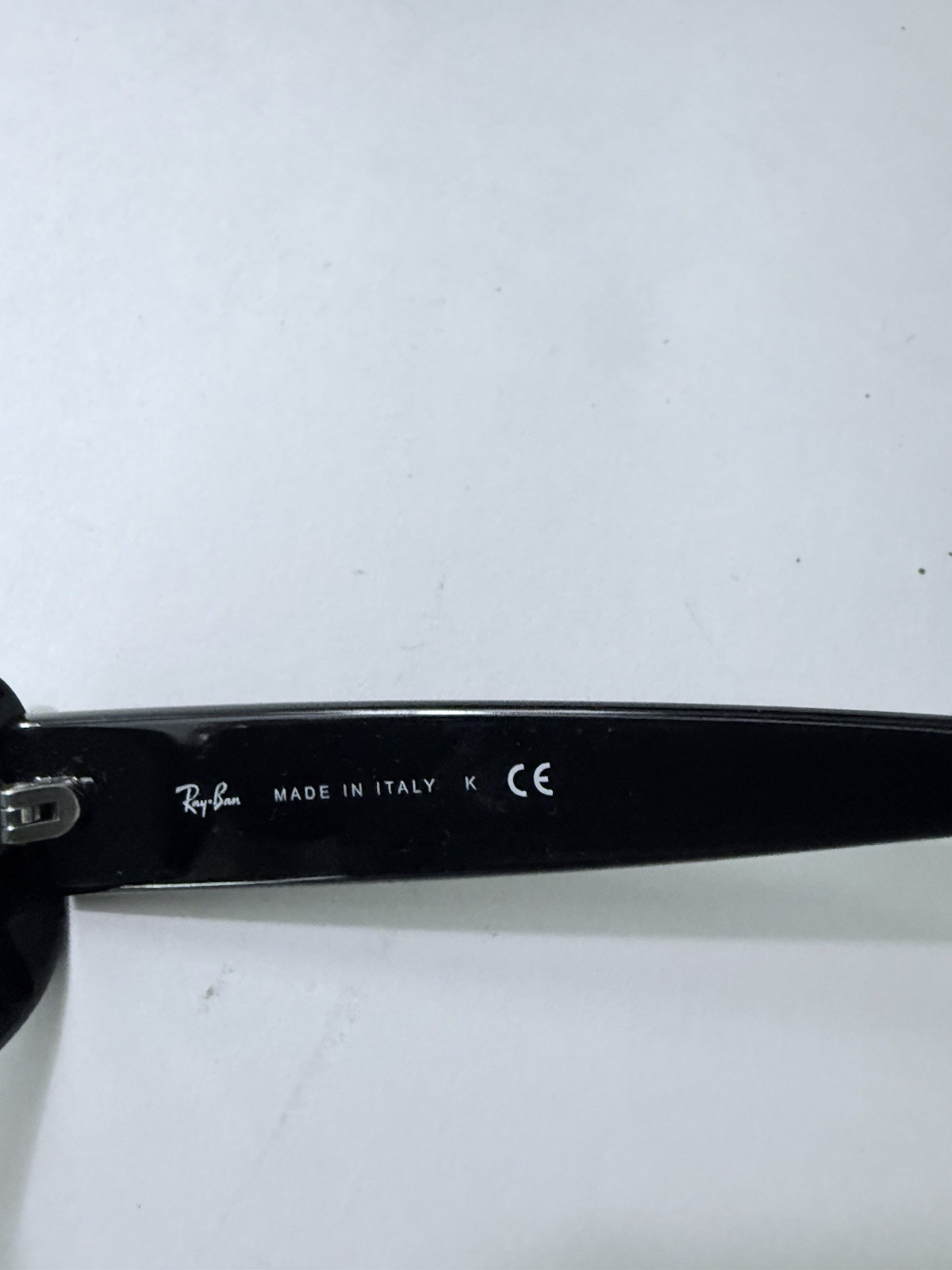 Ray-Ban Sunglasses RB 4122 601/71 3N Polished Black Frames With Case (scratched)