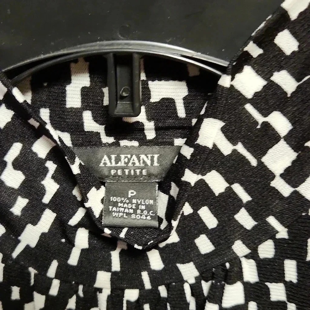 Alfani Petite Black and White Pattern Sleeveless Mock Neck Top