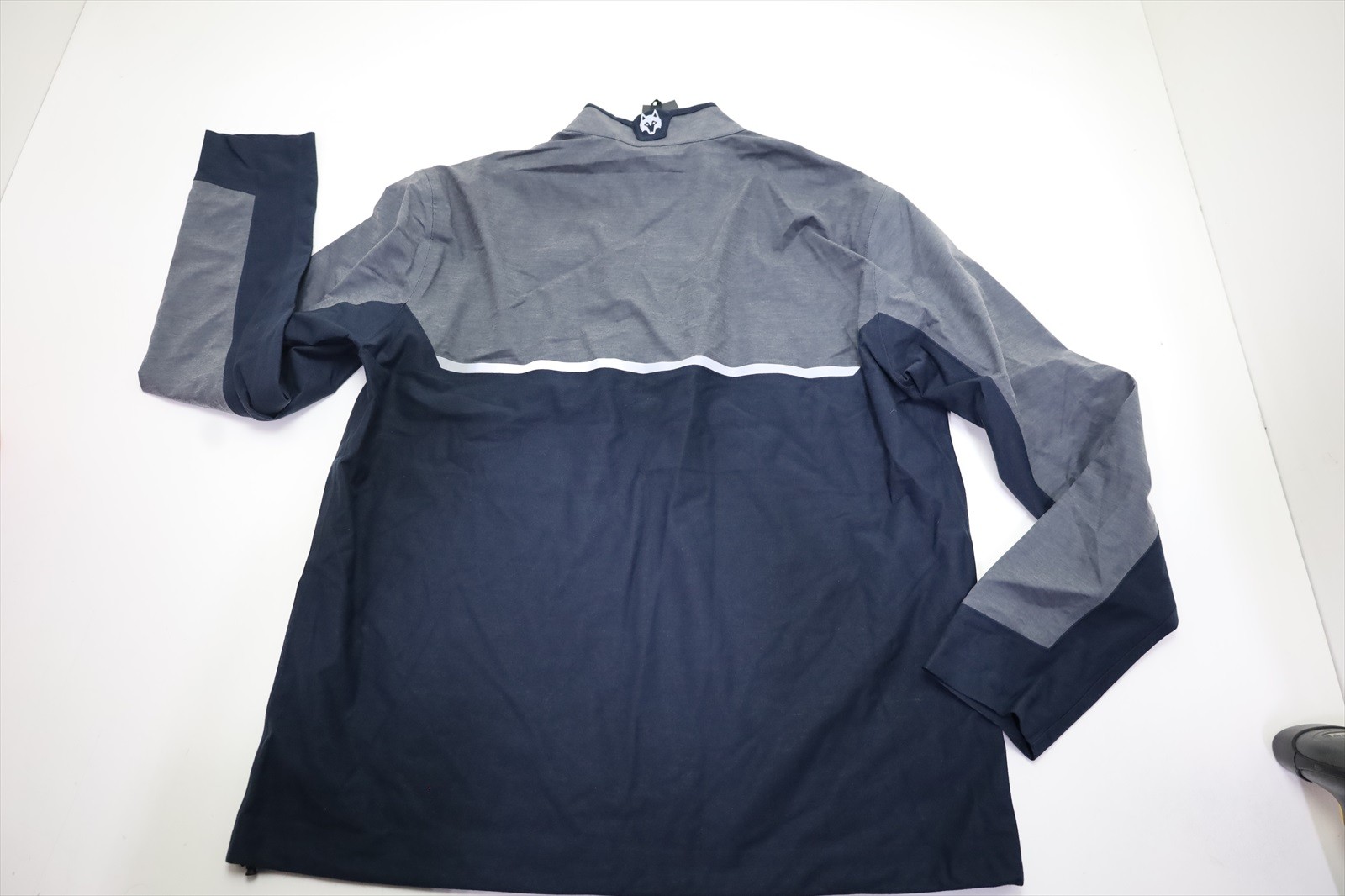 Greyson Golf Comanche Pullover Mens Size Medium Grey/Navy 989B 01261703 New