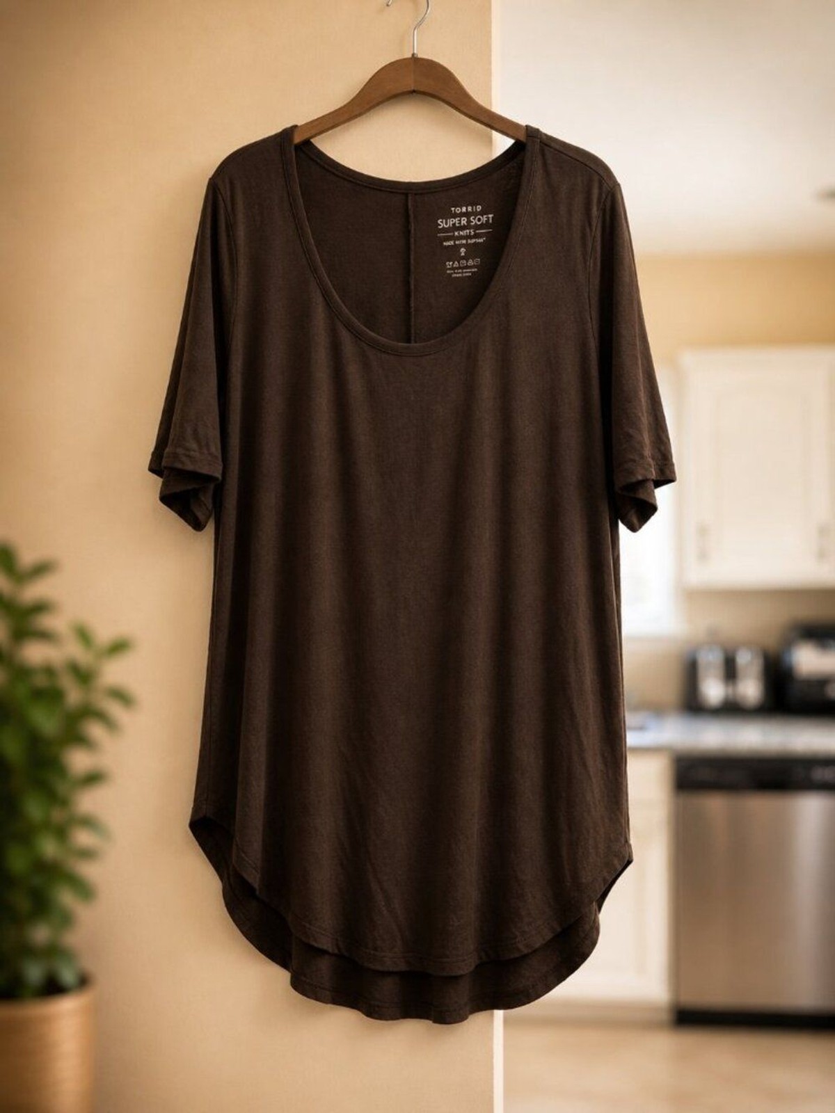 #015 – Torrid Super Soft Olive Green Tunic Top Women’s Size 2