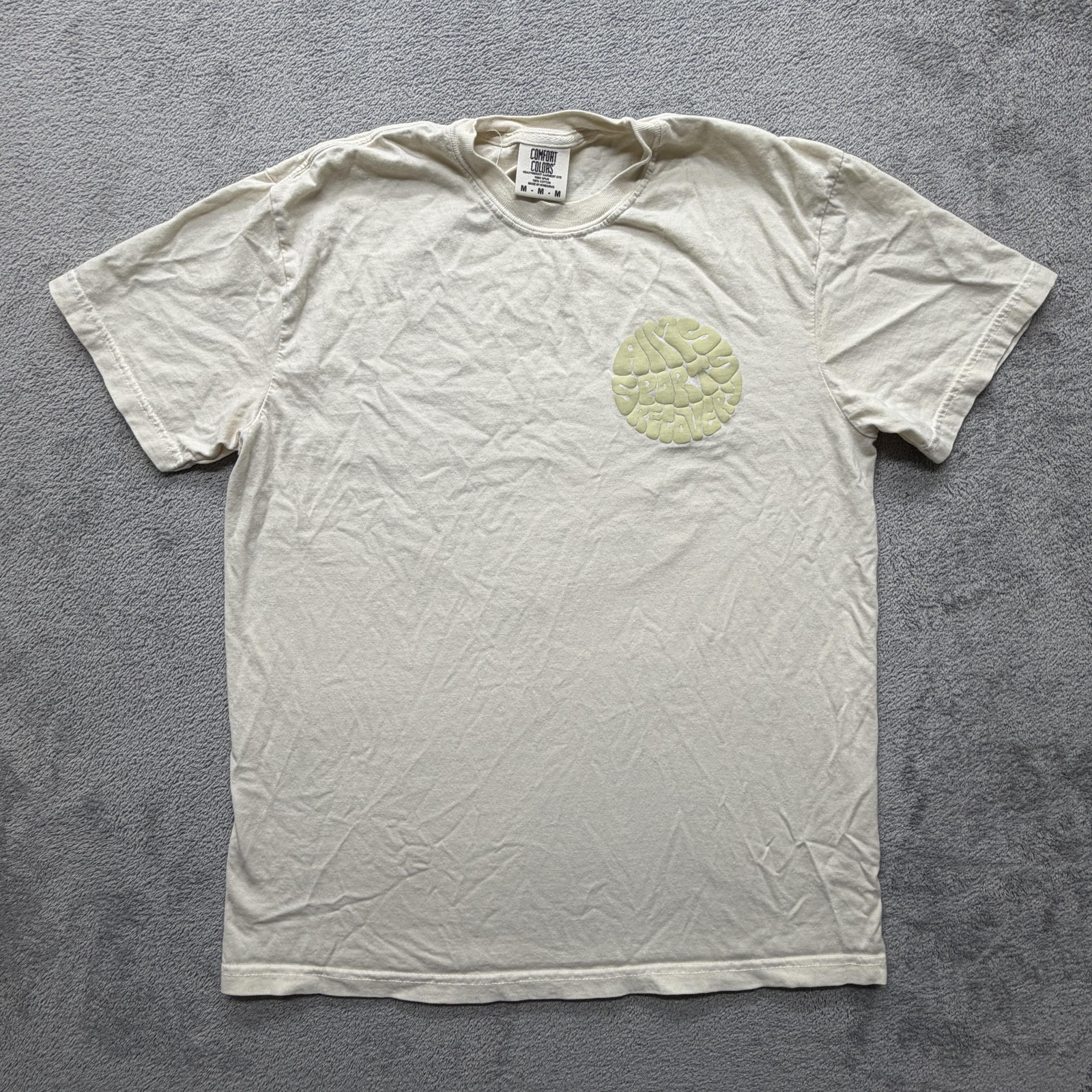 Comfort Colors Aim Sports Recovery Shirt Mens Medium Cream Graphic Logo Tee