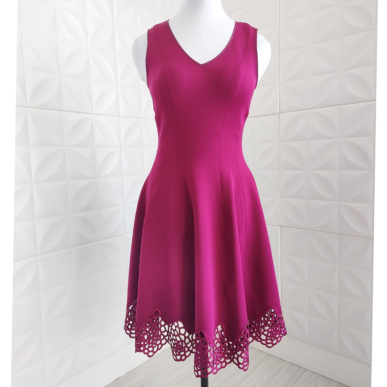 Maia Raspberry Pink Neoprene Dress Midi Lace Hem Sleeveless V-Neck Party M 6