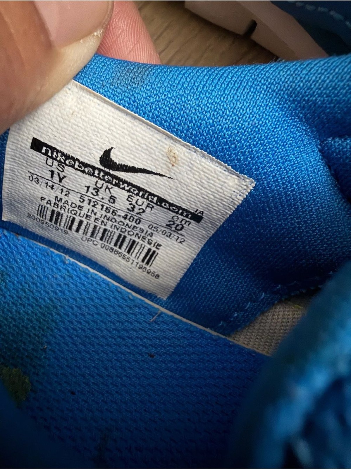 Nike Kids’ Blue & Lime Lightweight Running Shoes size 1 youth