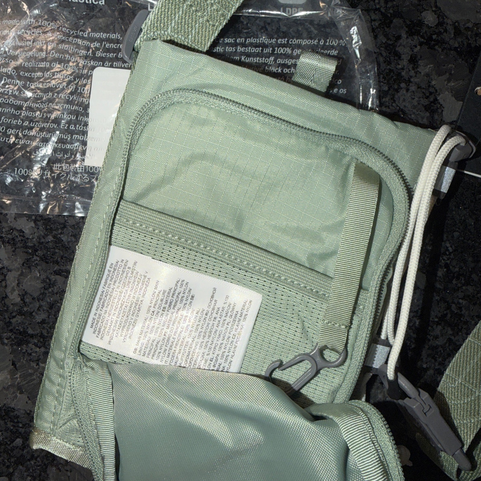 The North Face Borealis Water Bottle Holder Crossbody in Slate Moss (Green) NEW