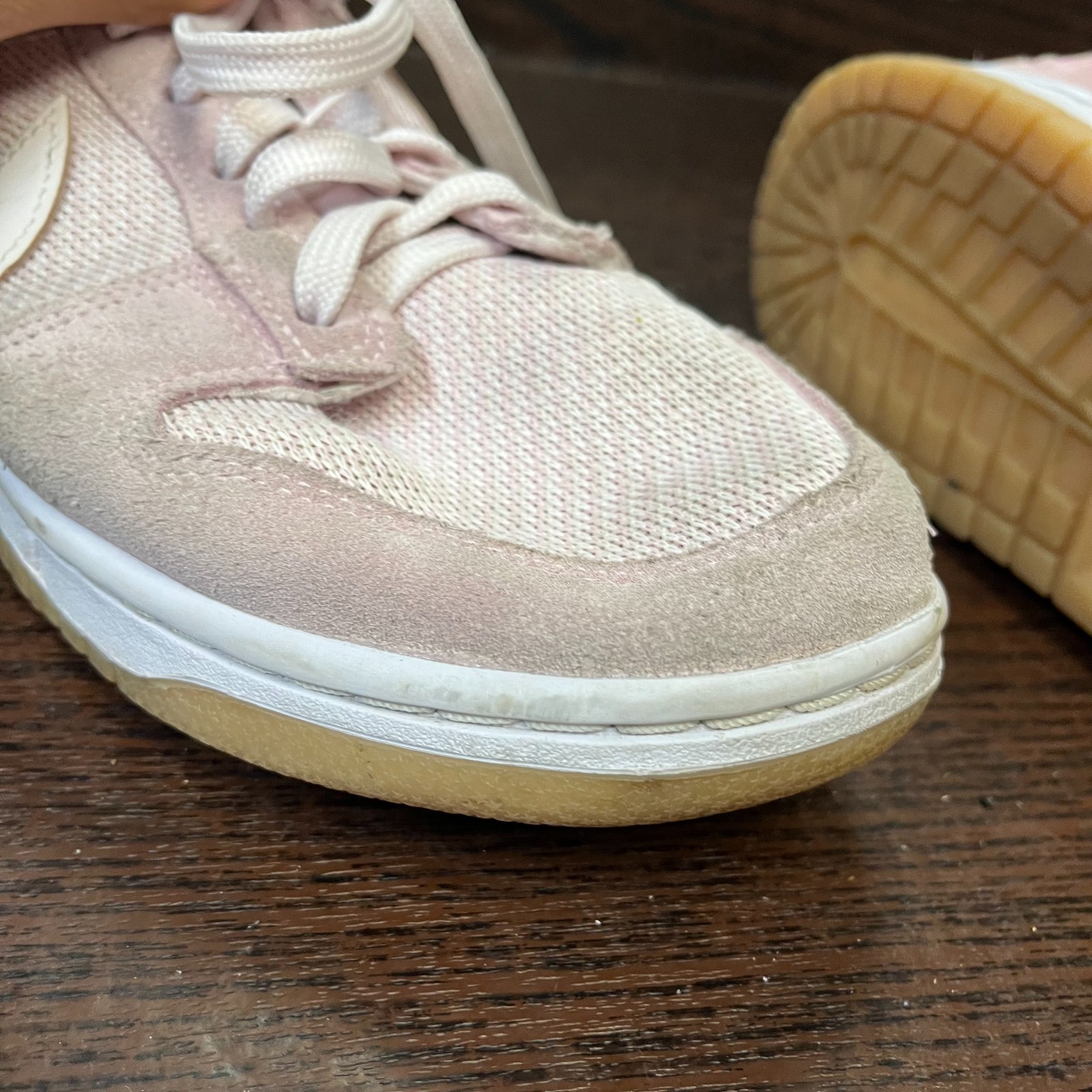 Nike Dunk Low SE “Teddy Bear” Women’s Size 10.5 Light Pink Sneakers DZ5318-640
