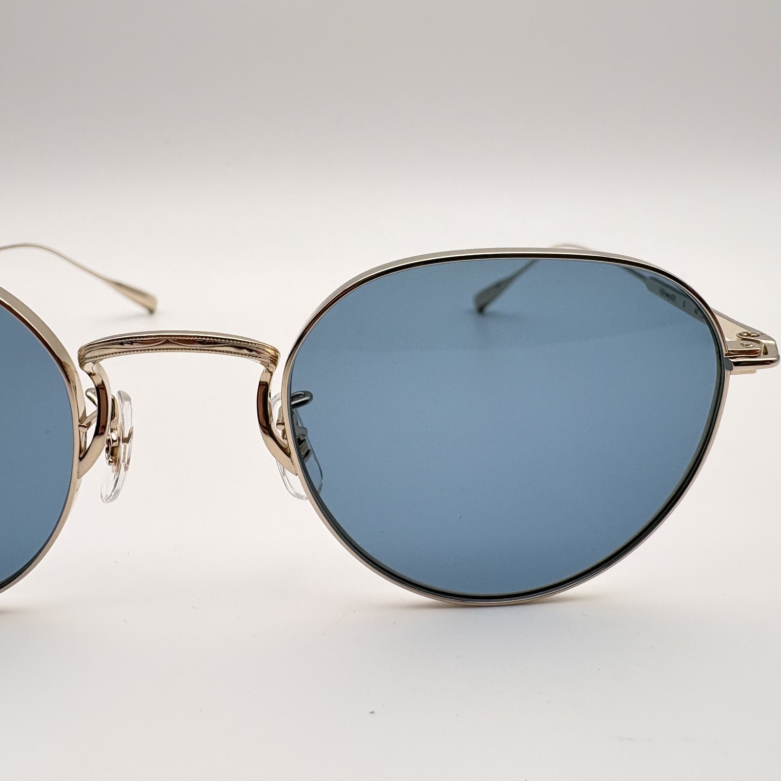 EYEVAN Fairway (47) G-BLU Polished Gold Panto Sunglasses with Light Blue Lenses