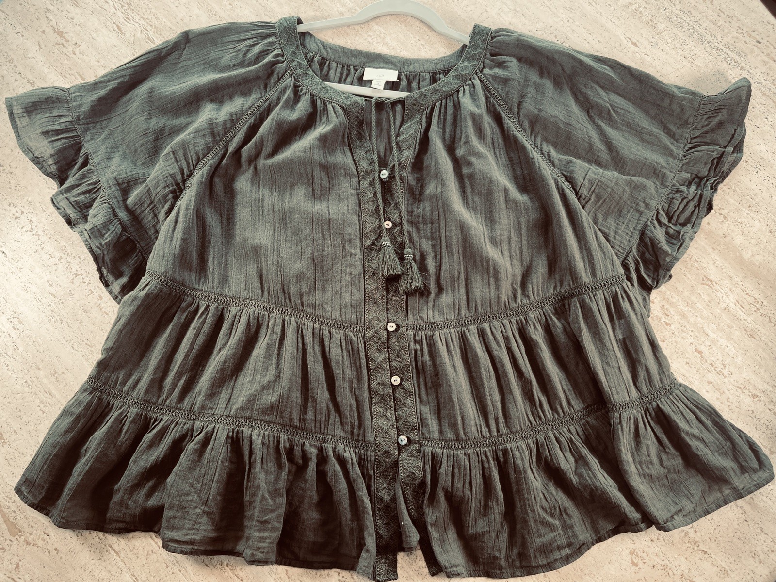 J Jill Size 1X Peasant Boho Olive Green Flowy Top with Ties Lightweight Soft