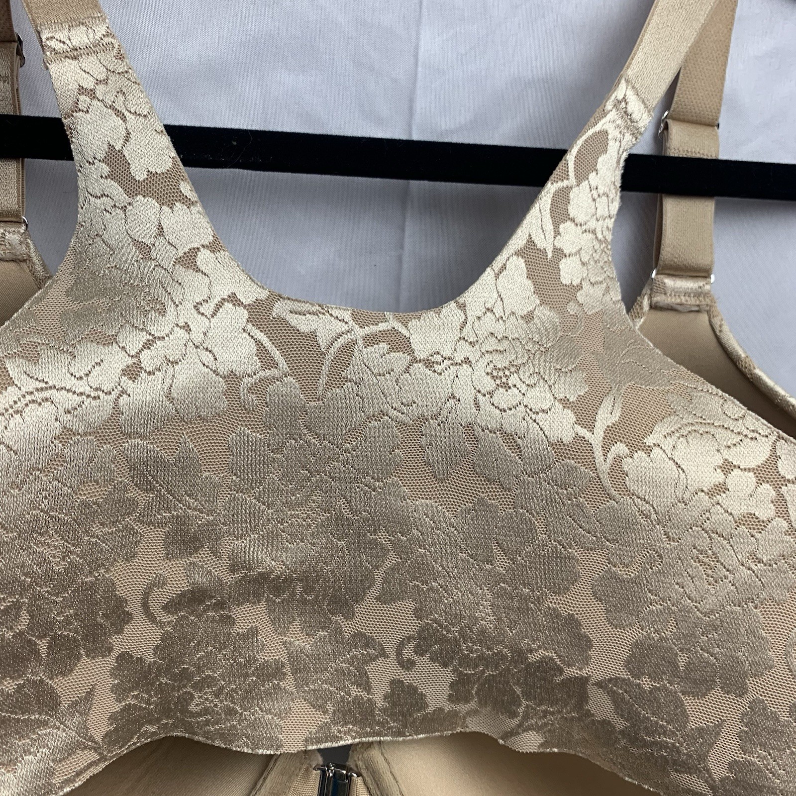 Soma Vanishing Back Full Coverage Bra Size 36G Front Closure Floral Lace Beige