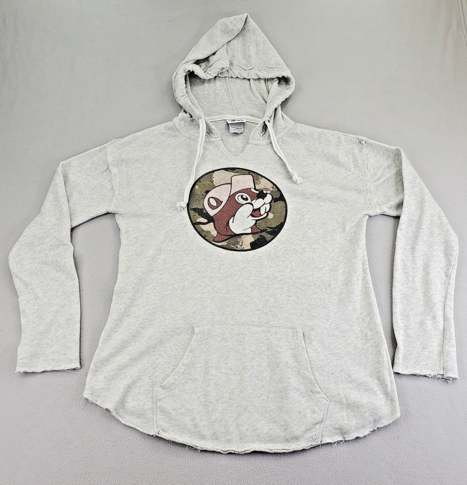 Buc ees Hoodie Womens M Light Gray Camo Logo V Neck Raw Edge Distressed Bucees