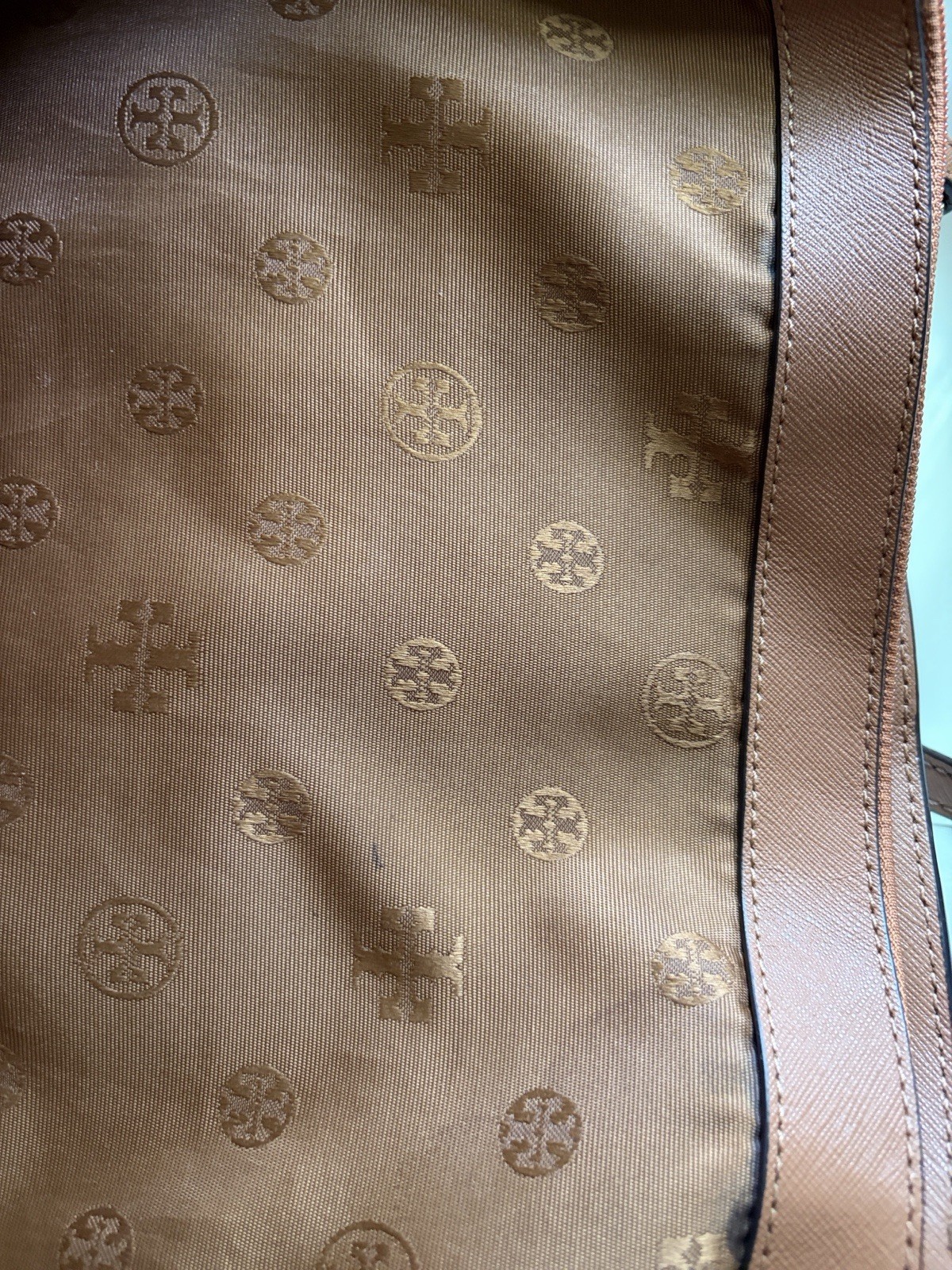 Tory Burch Tan Saffiano Leather Robinson Large Briefcase Tote 19”x11”x6” GUC
