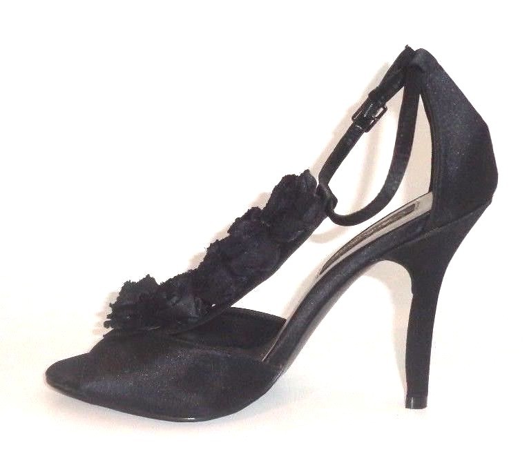 High Heels Women’s (4 1/2″) Fabulosity Brand, Color Amber Black, Size 8M US.